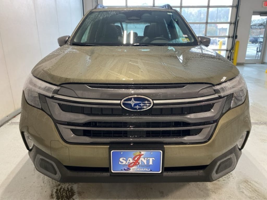 New 2025 Subaru Forester Hybrid Limited SUV