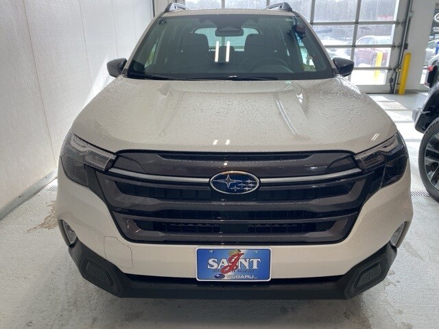 2026 Subaru Forester Premium photo 3