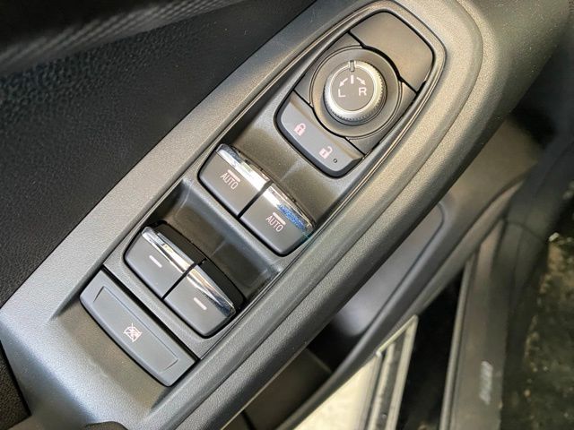 2026 Subaru Crosstrek Limited - Photo 10