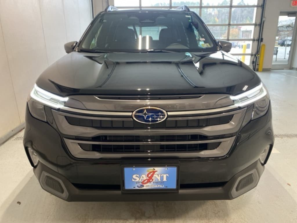 New 2025 Subaru Forester Hybrid Limited SUV