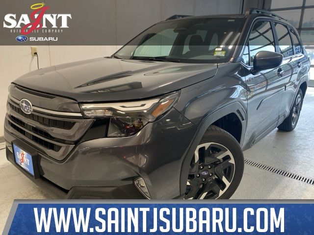 2025 Subaru Forester Premium's photo