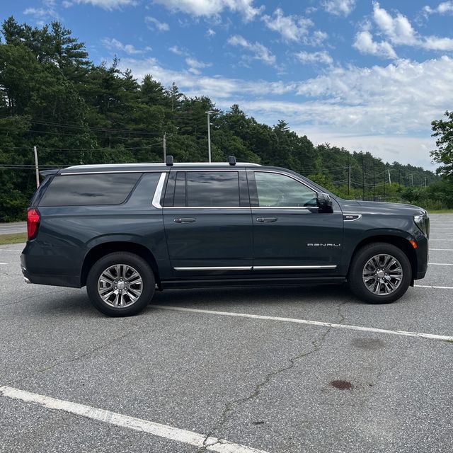 2022 GMC Yukon XL Denali - Photo 10