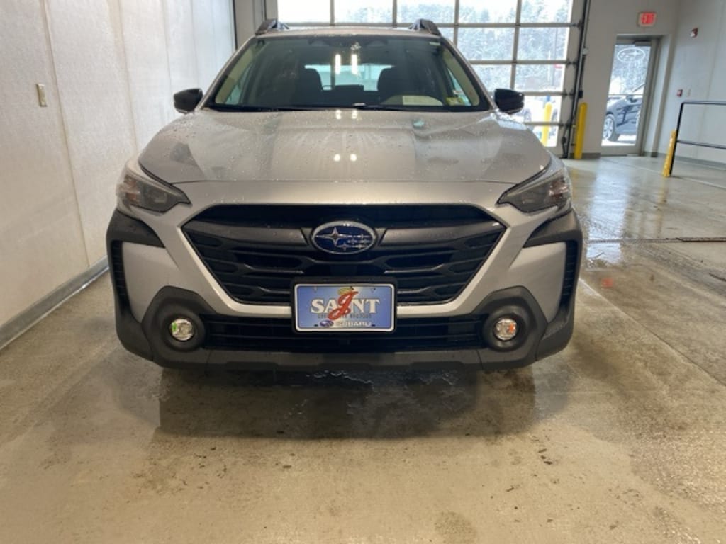 Used 2025 Subaru Outback Premium SUV