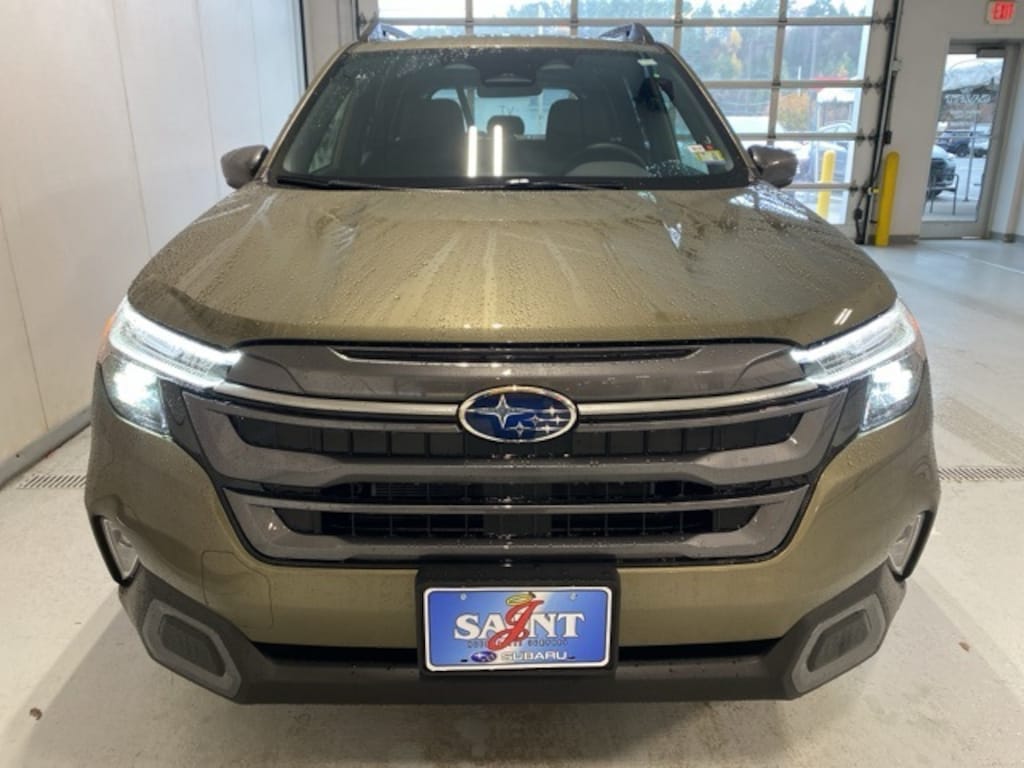 New 2025 Subaru Forester Hybrid Limited SUV