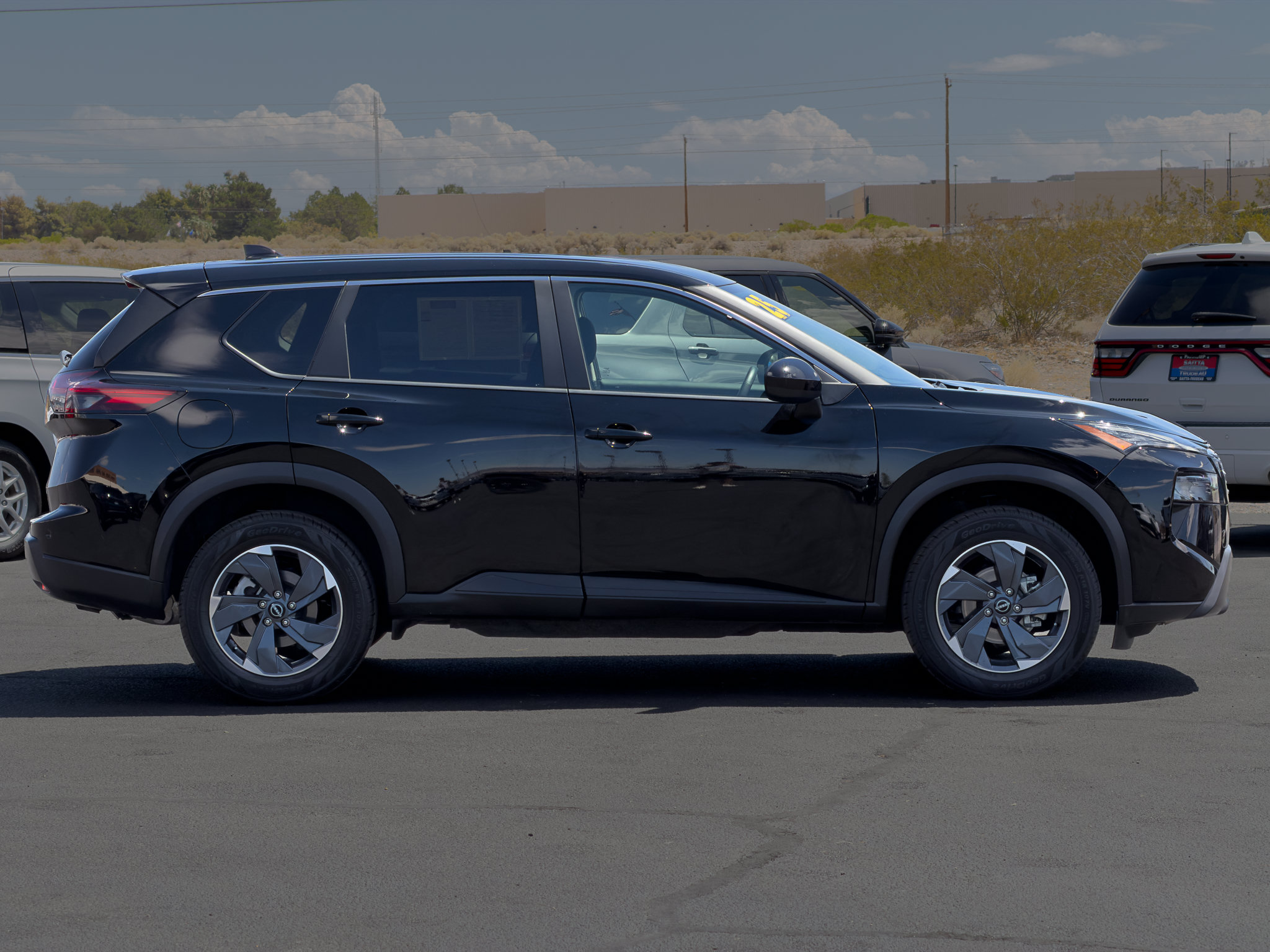2025 Nissan Rogue SV - Photo 6