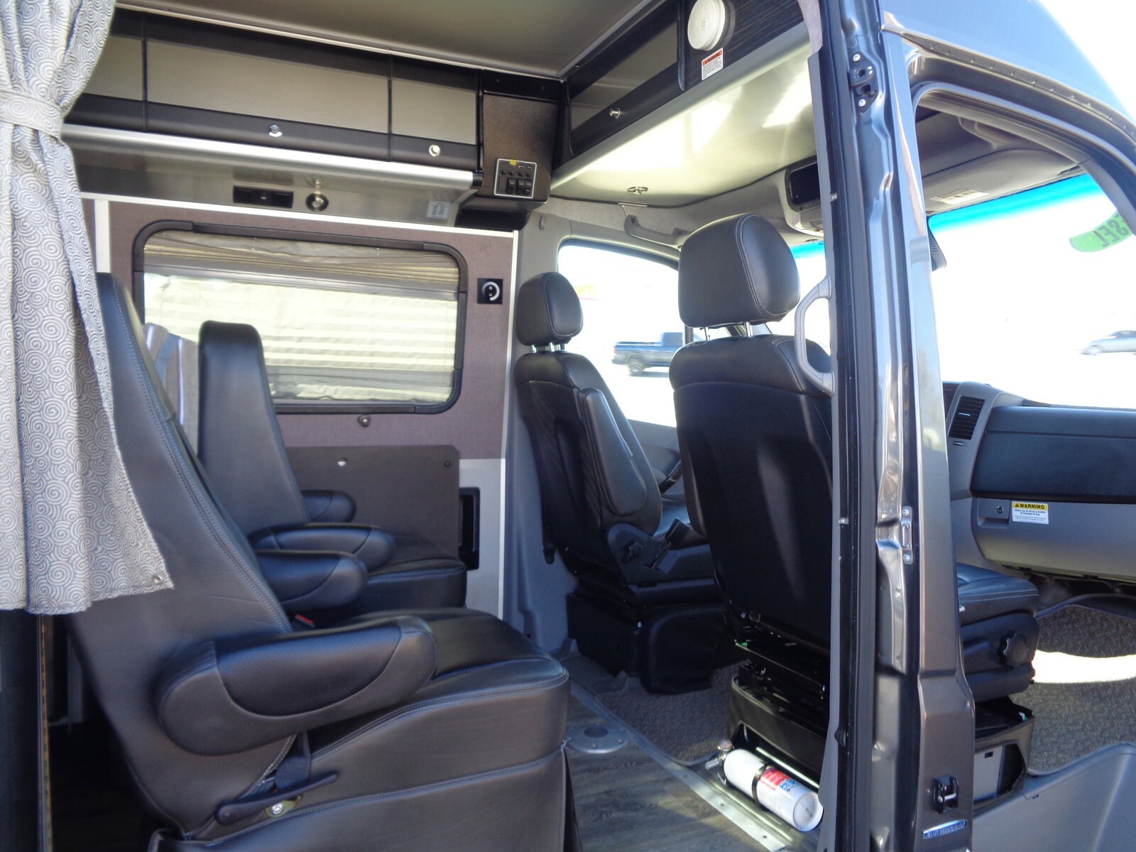 2014 Mercedes Benz Sprinter photo 3