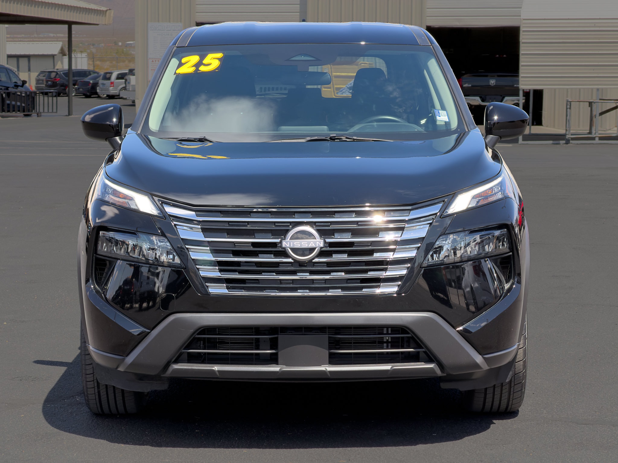 2025 Nissan Rogue SV - Photo 8