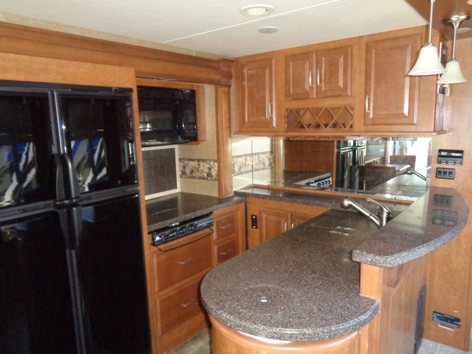 2013 Ford F-53 - Photo 6