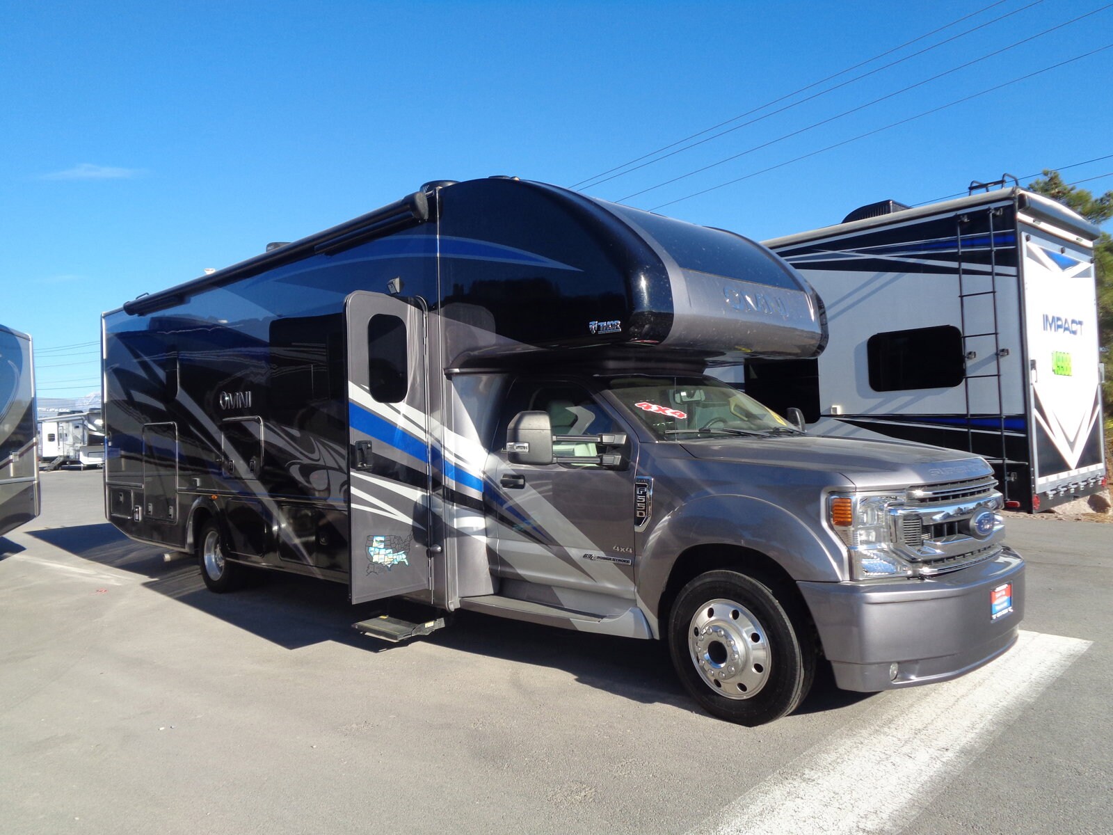 2020 Ford F-550 photo 2