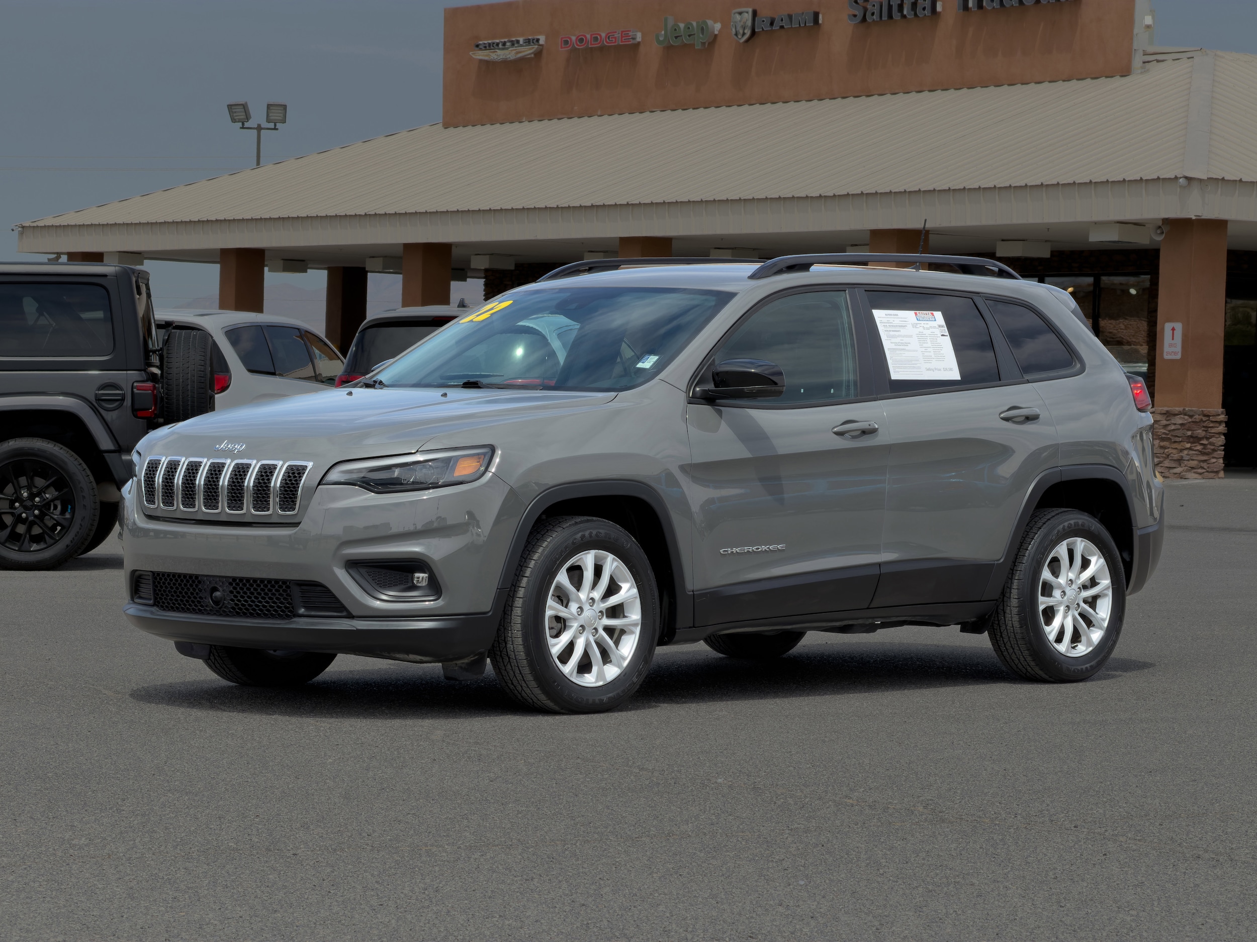2022 Jeep Cherokee Latitude Lux