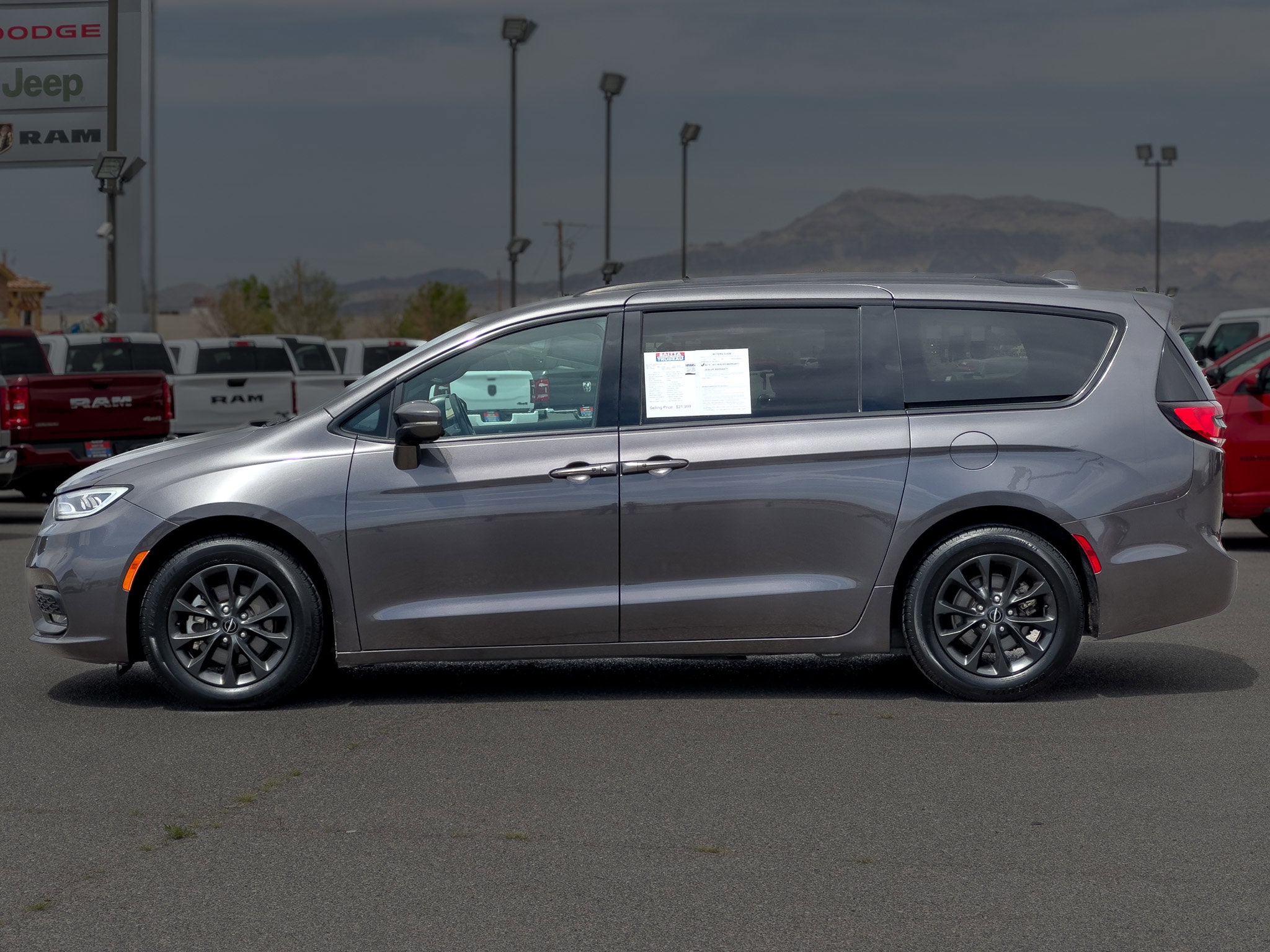 Used 2021 Chrysler Pacifica Touring L with VIN 2C4RC1BG6MR535294 for sale in Pahrump, NV