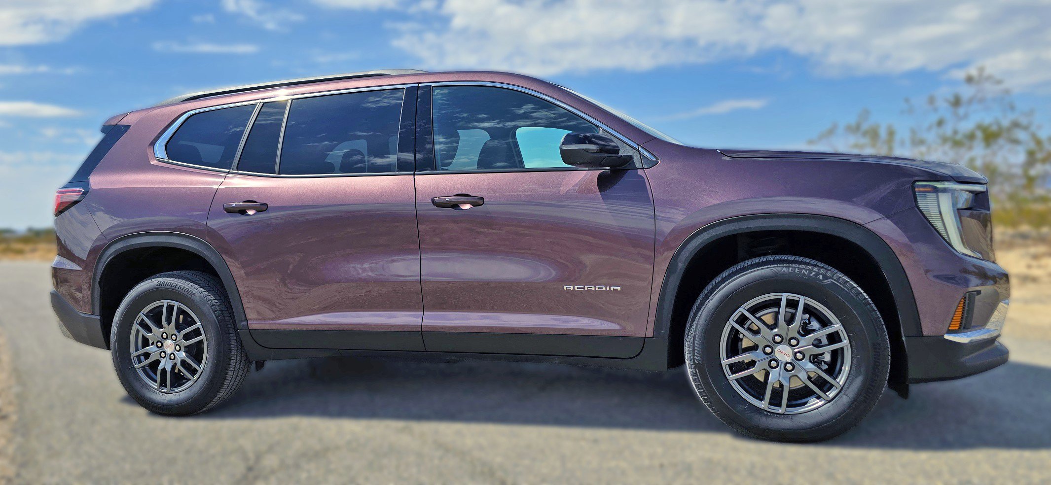2025 Gmc Acadia Elevation photo 2
