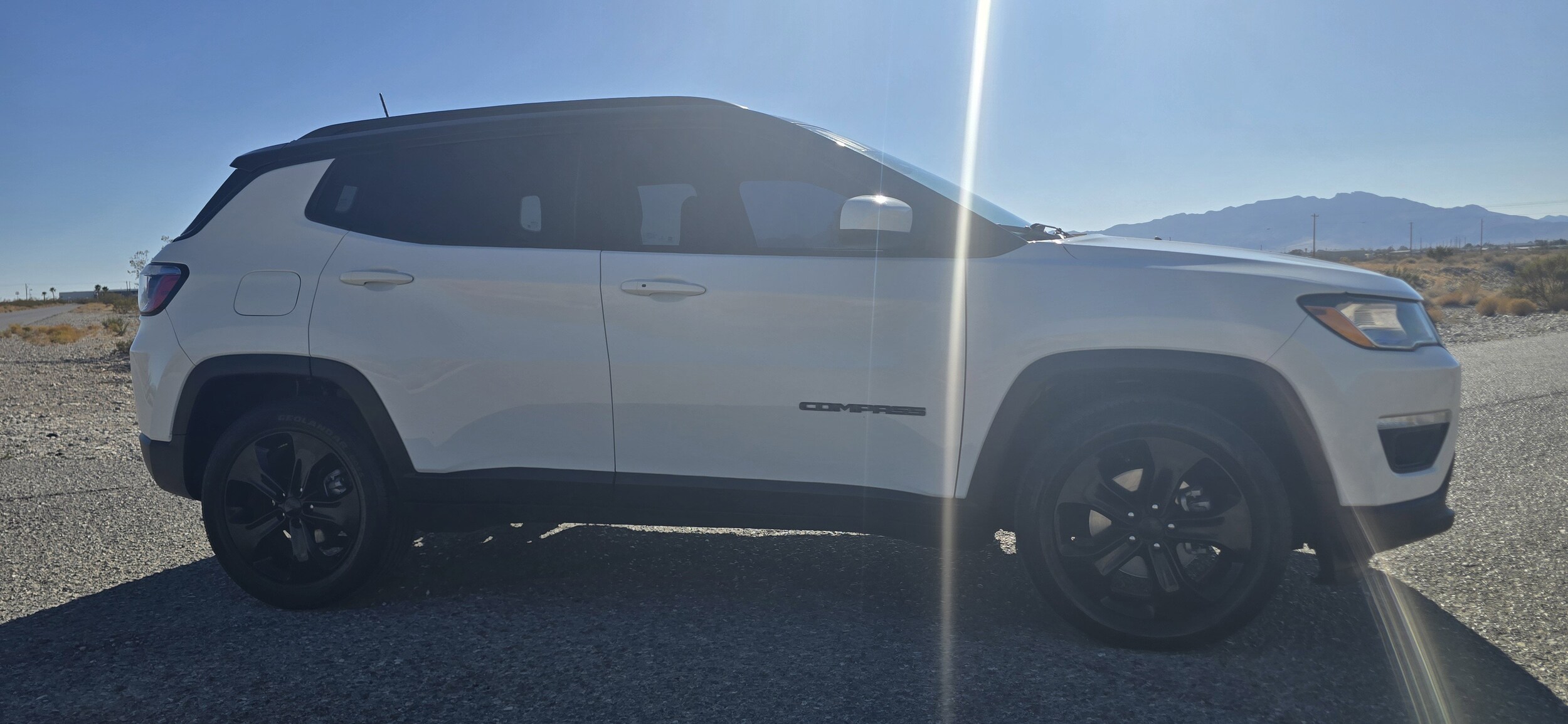 2019 Jeep Compass Latitude photo 2