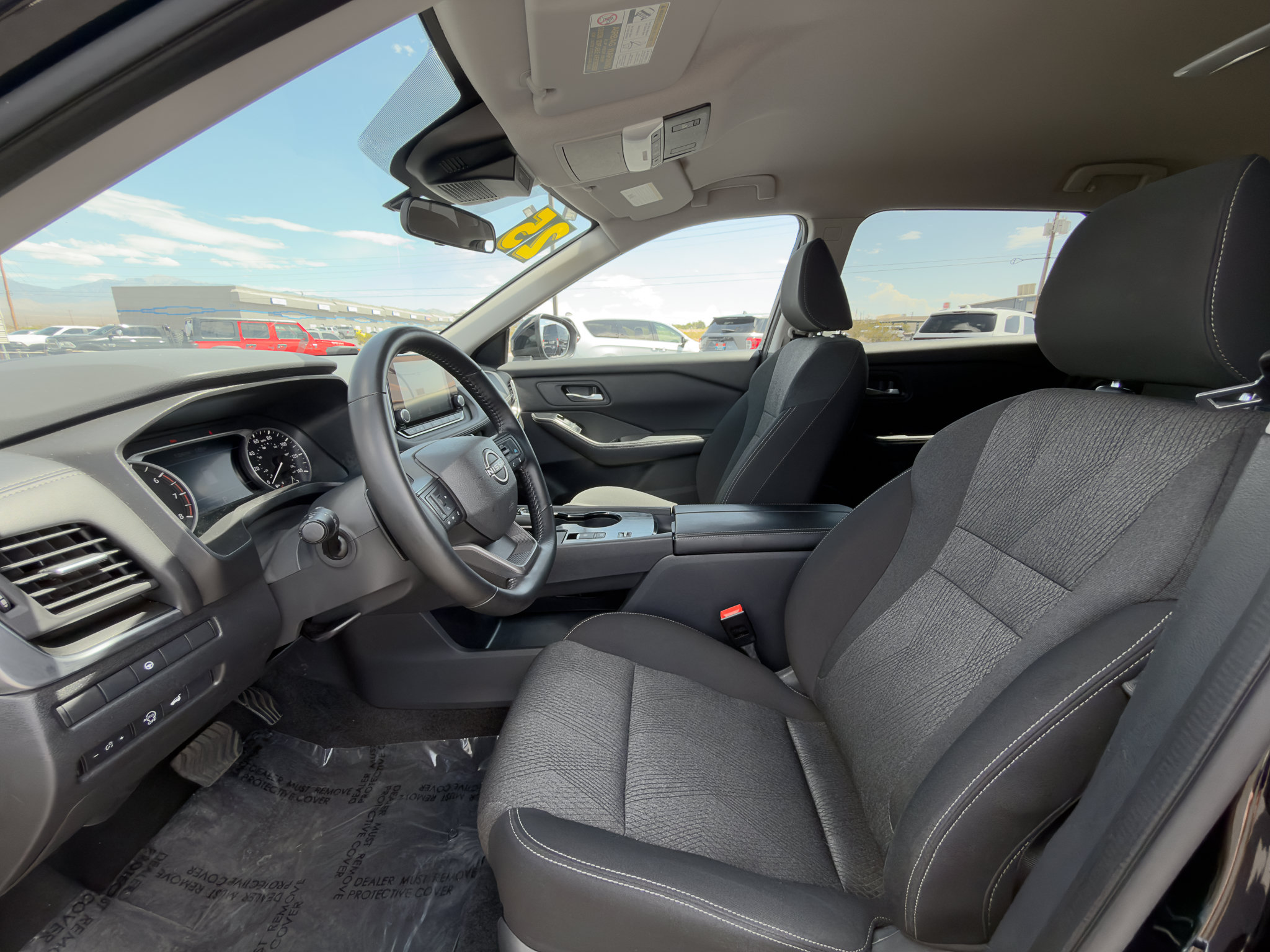 2025 Nissan Rogue SV - Photo 11
