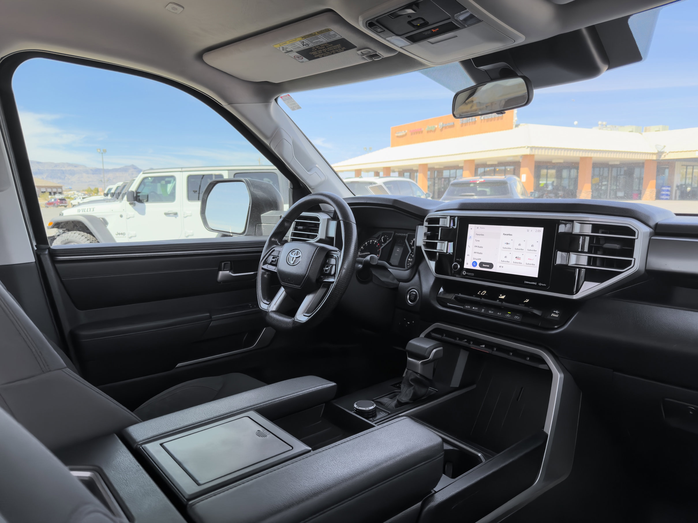 2022 Toyota Tundra SR5 - Photo 9