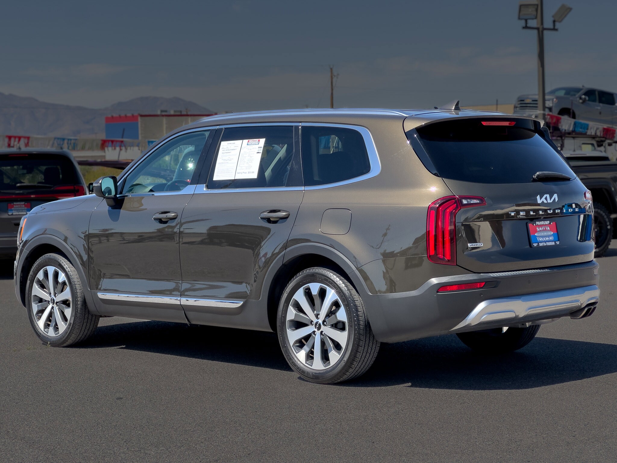 2022 Kia Telluride EX photo 3