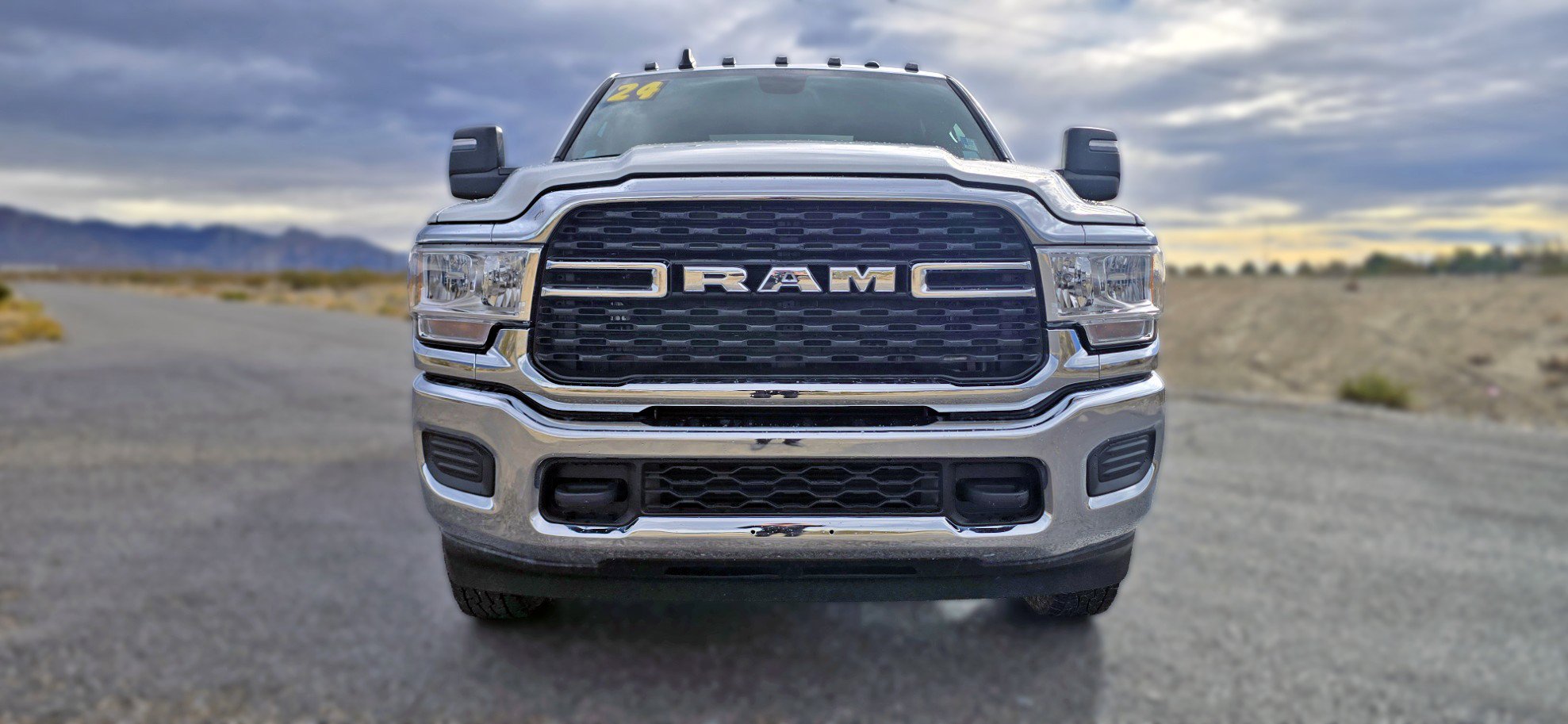 2024 Ram 3500 Tradesman SLT Laramie Limited photo 3