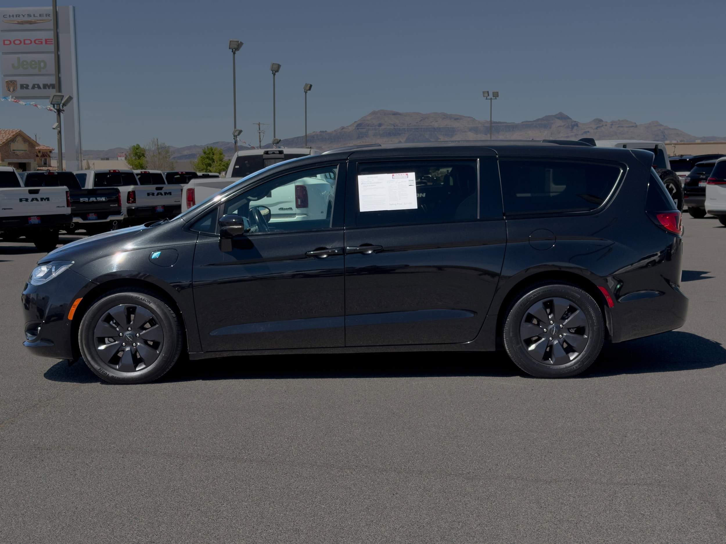 Used 2020 Chrysler Pacifica Hybrid Limited with VIN 2C4RC1N73LR235187 for sale in Pahrump, NV