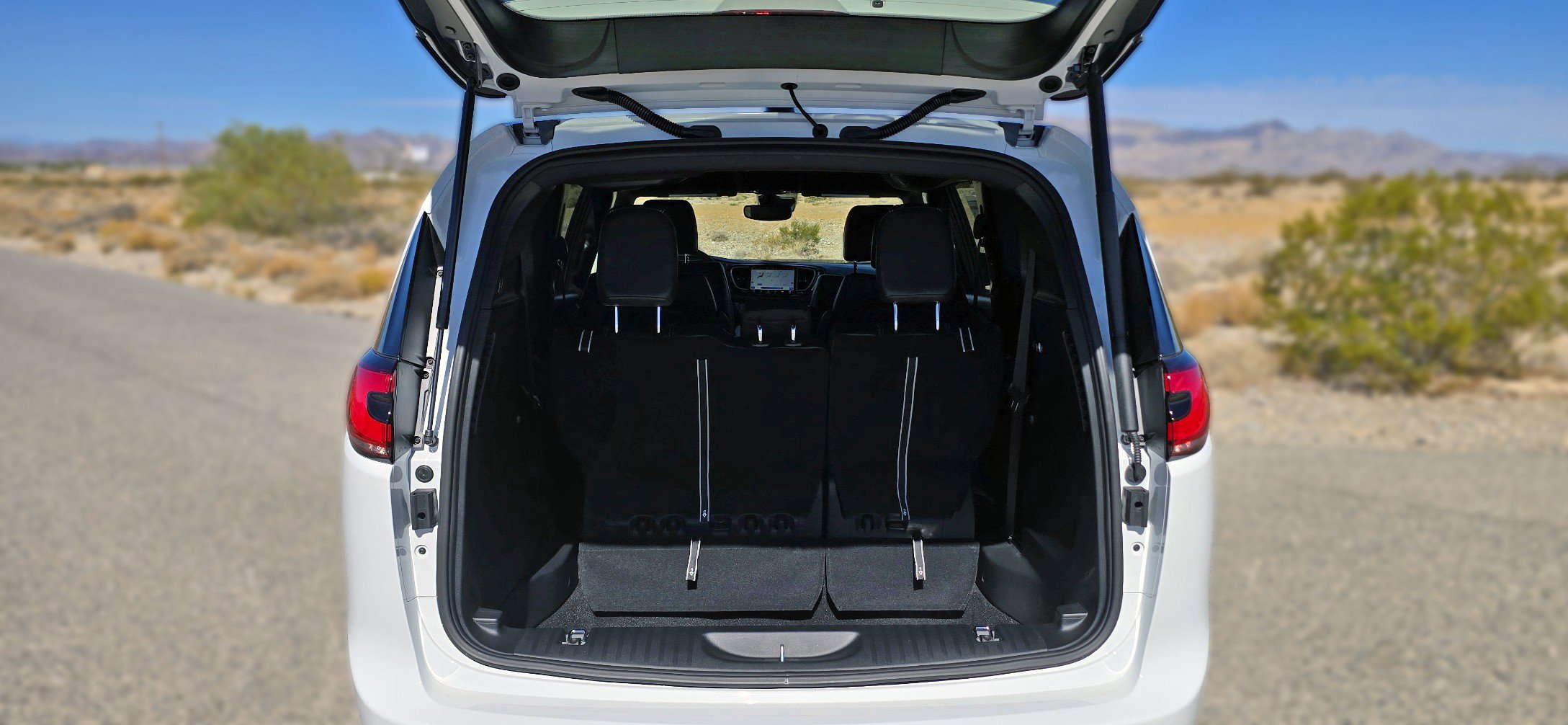 2026 Chrysler Pacifica Select - Photo 5