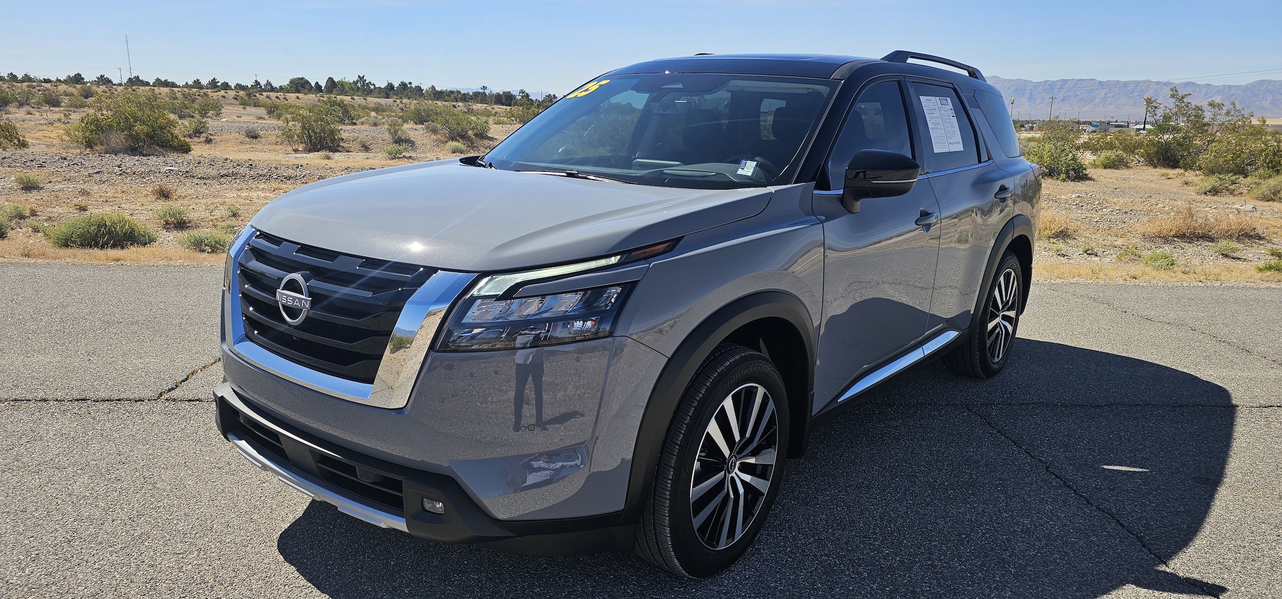 2025 Nissan Pathfinder Platinum 2WD's photo
