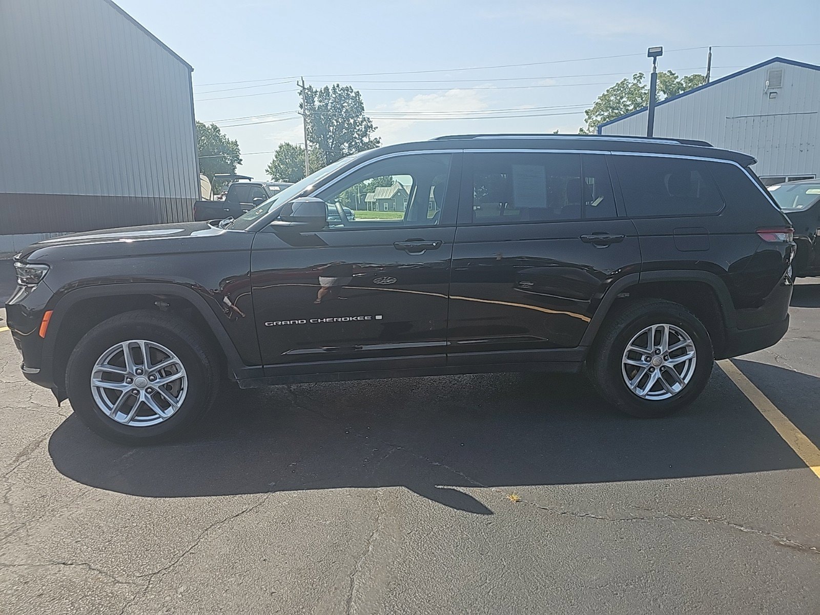 Certified 2023 Jeep Grand Cherokee L Laredo with VIN 1C4RJJAG4P8825816 for sale in California, MO