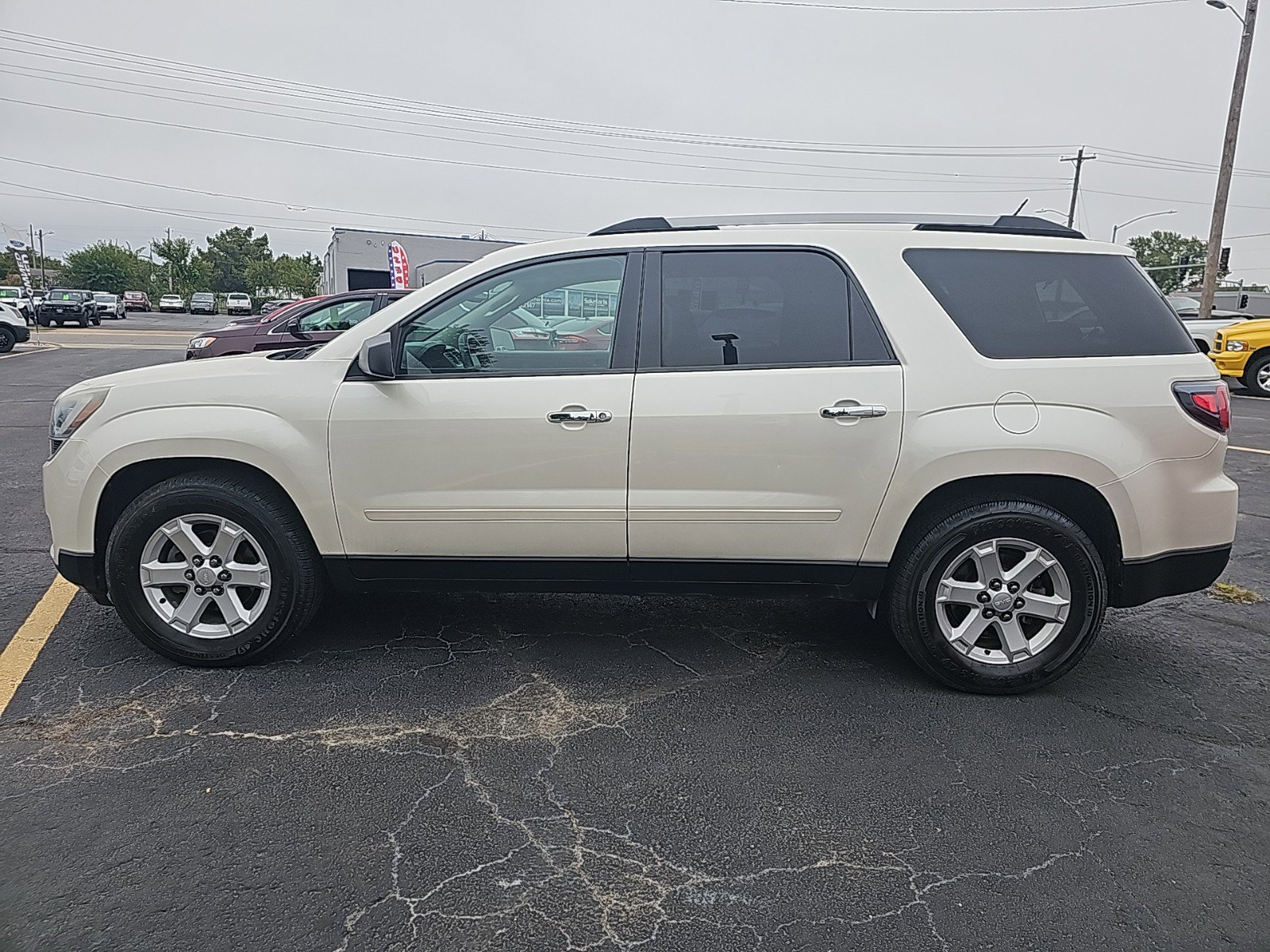 Used 2015 GMC Acadia SLE2 with VIN 1GKKRPKD1FJ335363 for sale in California, MO