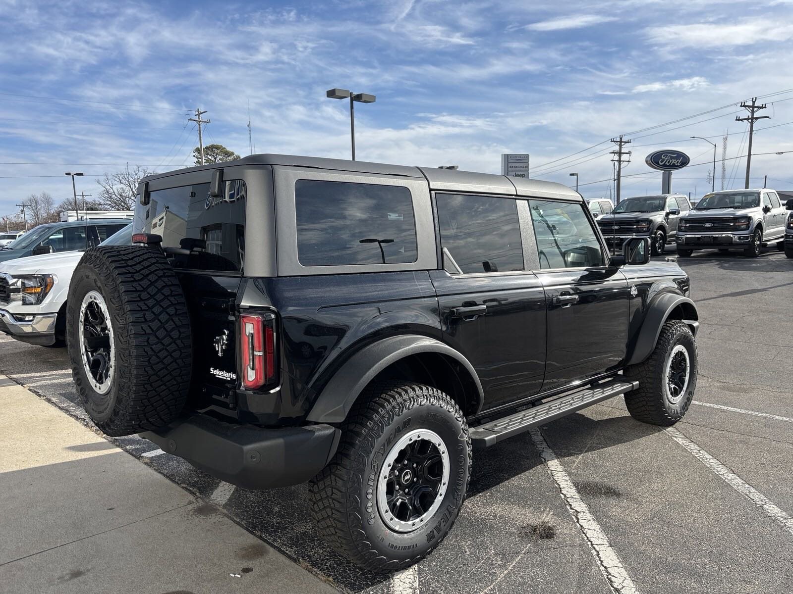 2024 Ford Bronco Outer Banks photo 3