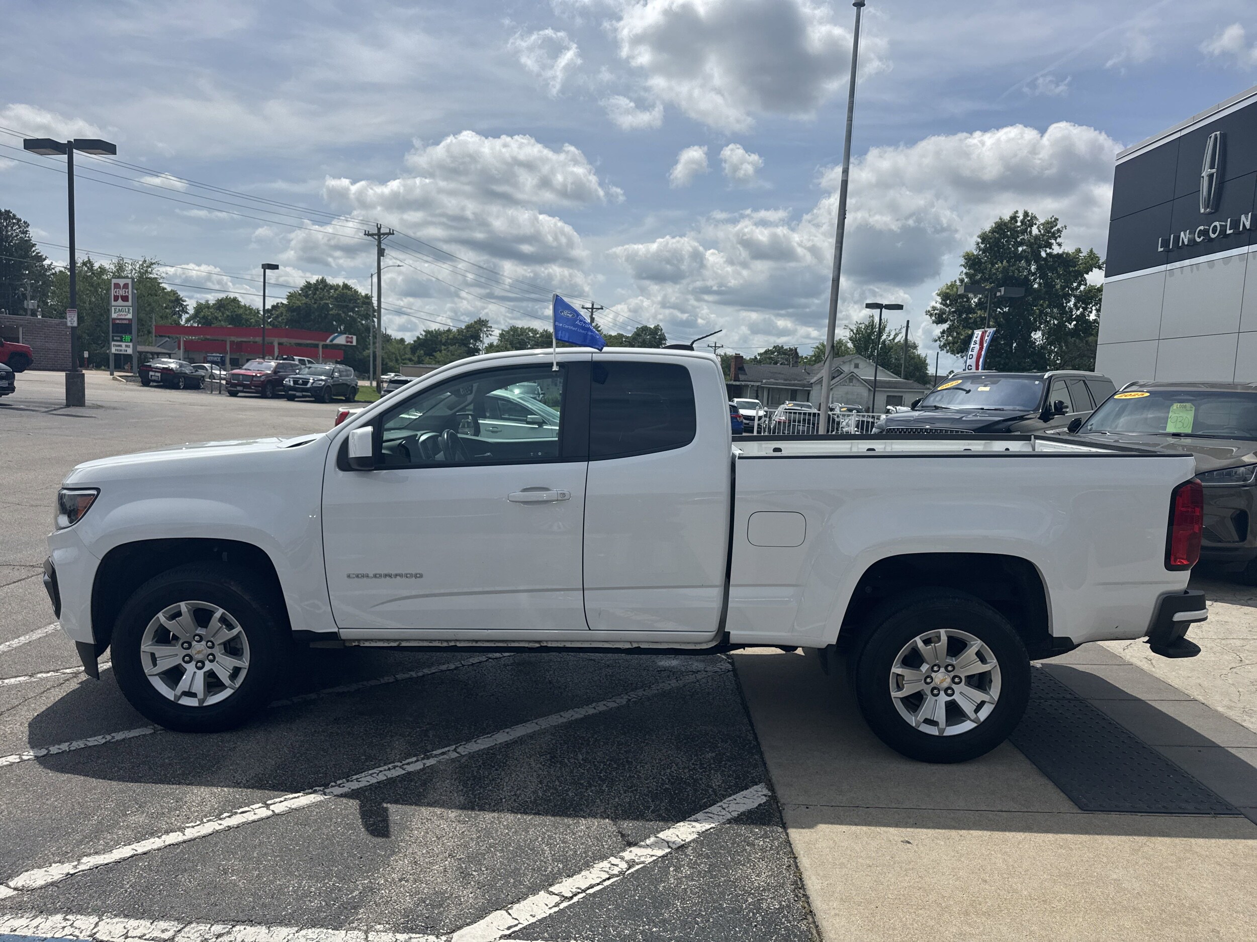 2022 Chevrolet Colorado LT photo 4
