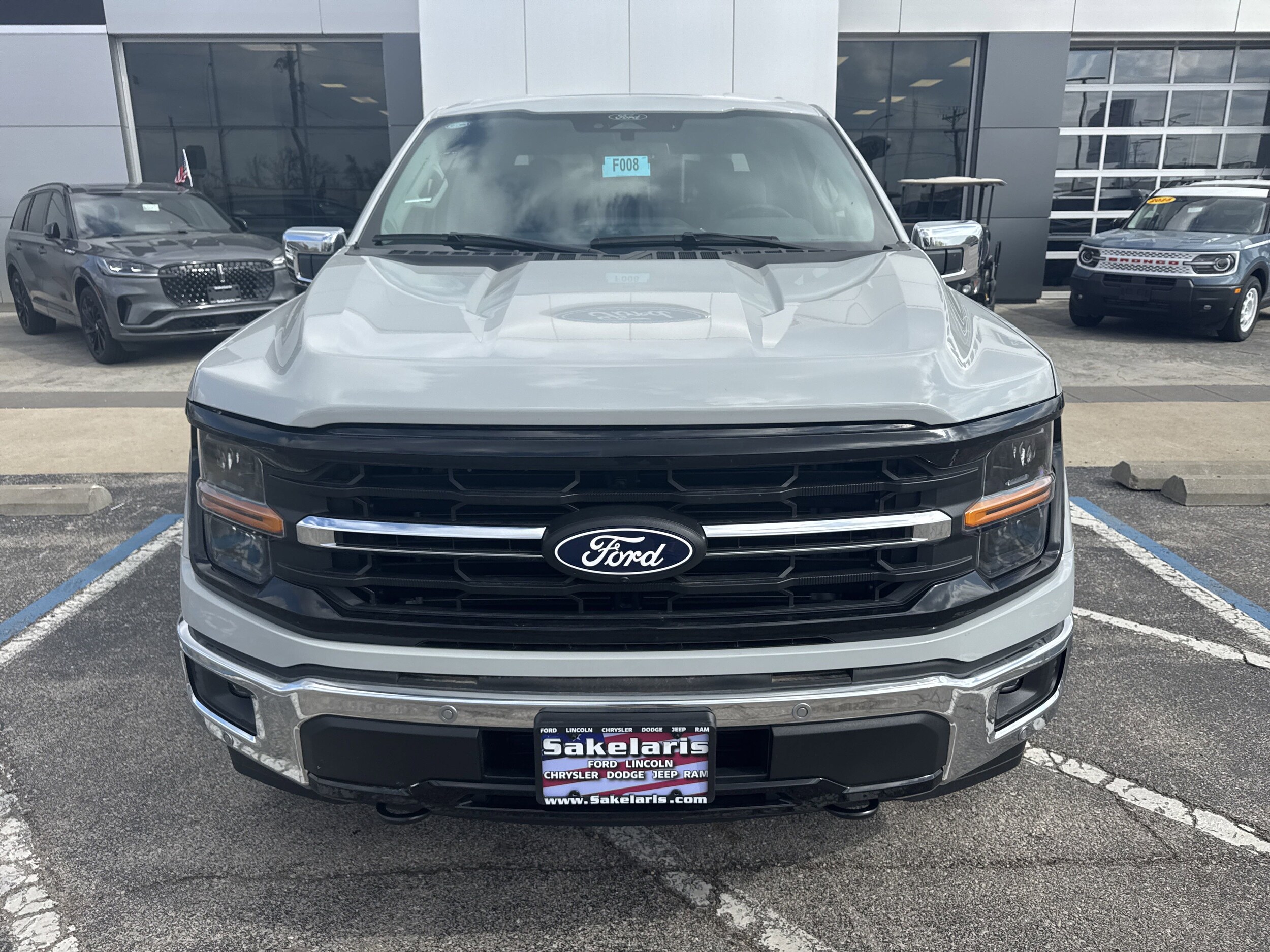 2024 Ford F-150 XLT photo 2