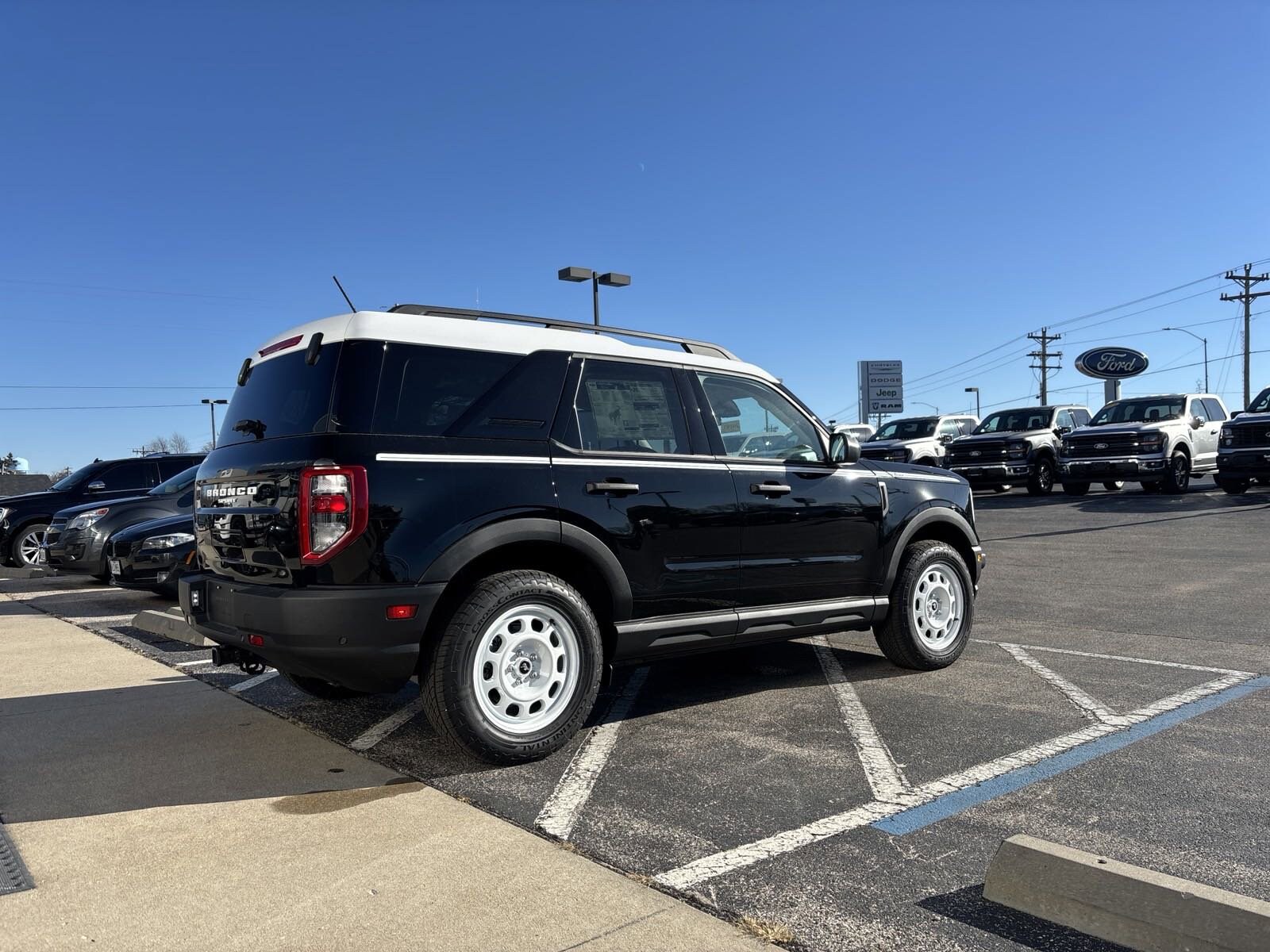 2024 Ford Bronco Sport Heritage photo 3