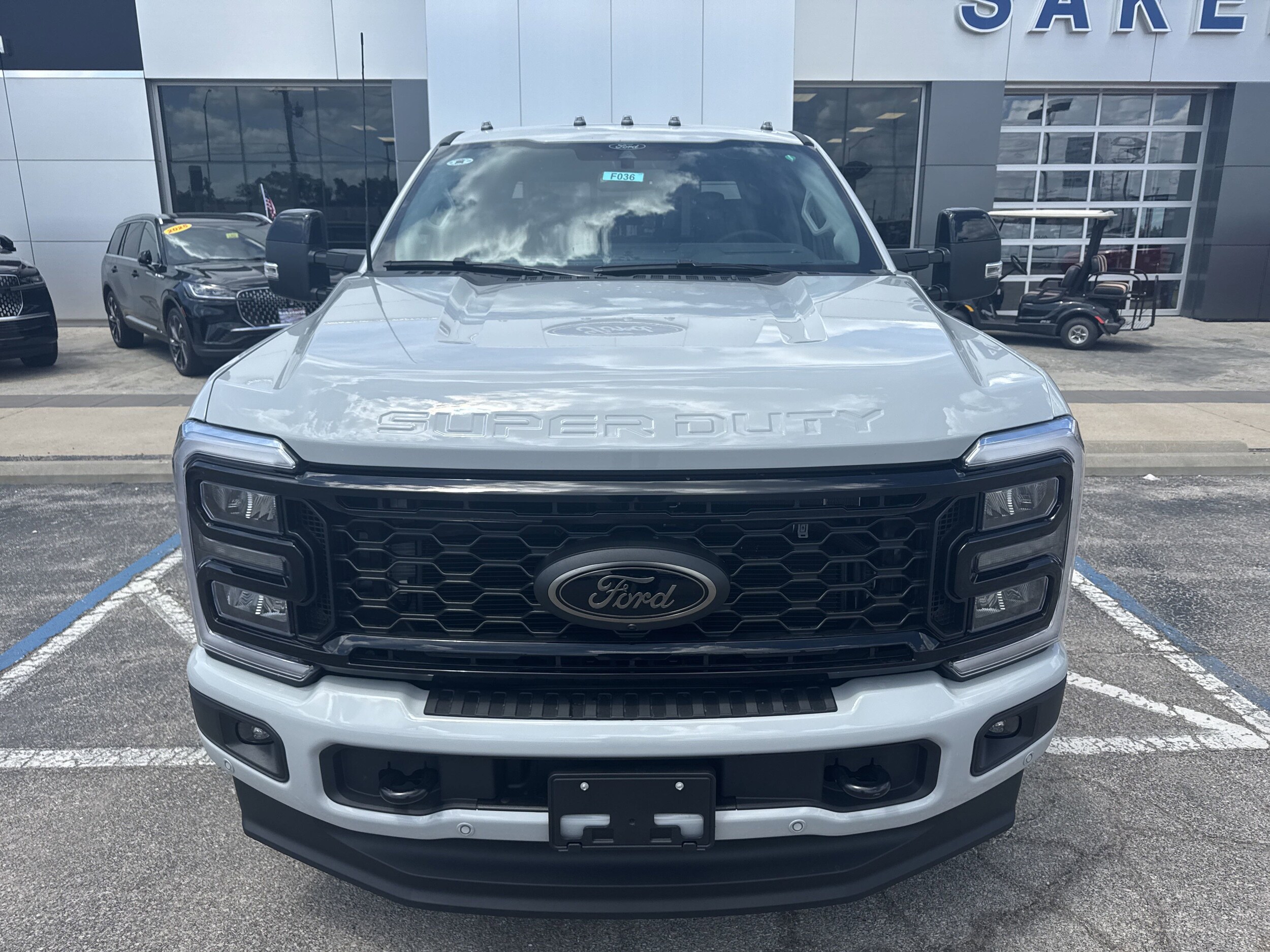 2025 Ford F-350 Lariat photo 2