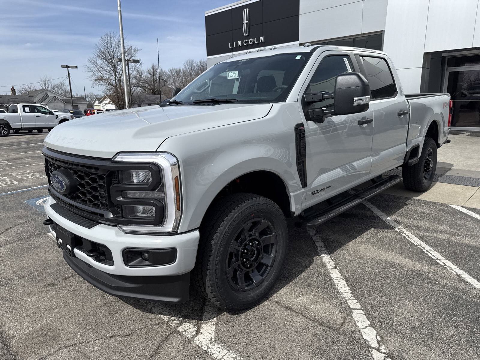 2025 Ford F-250 photo 3