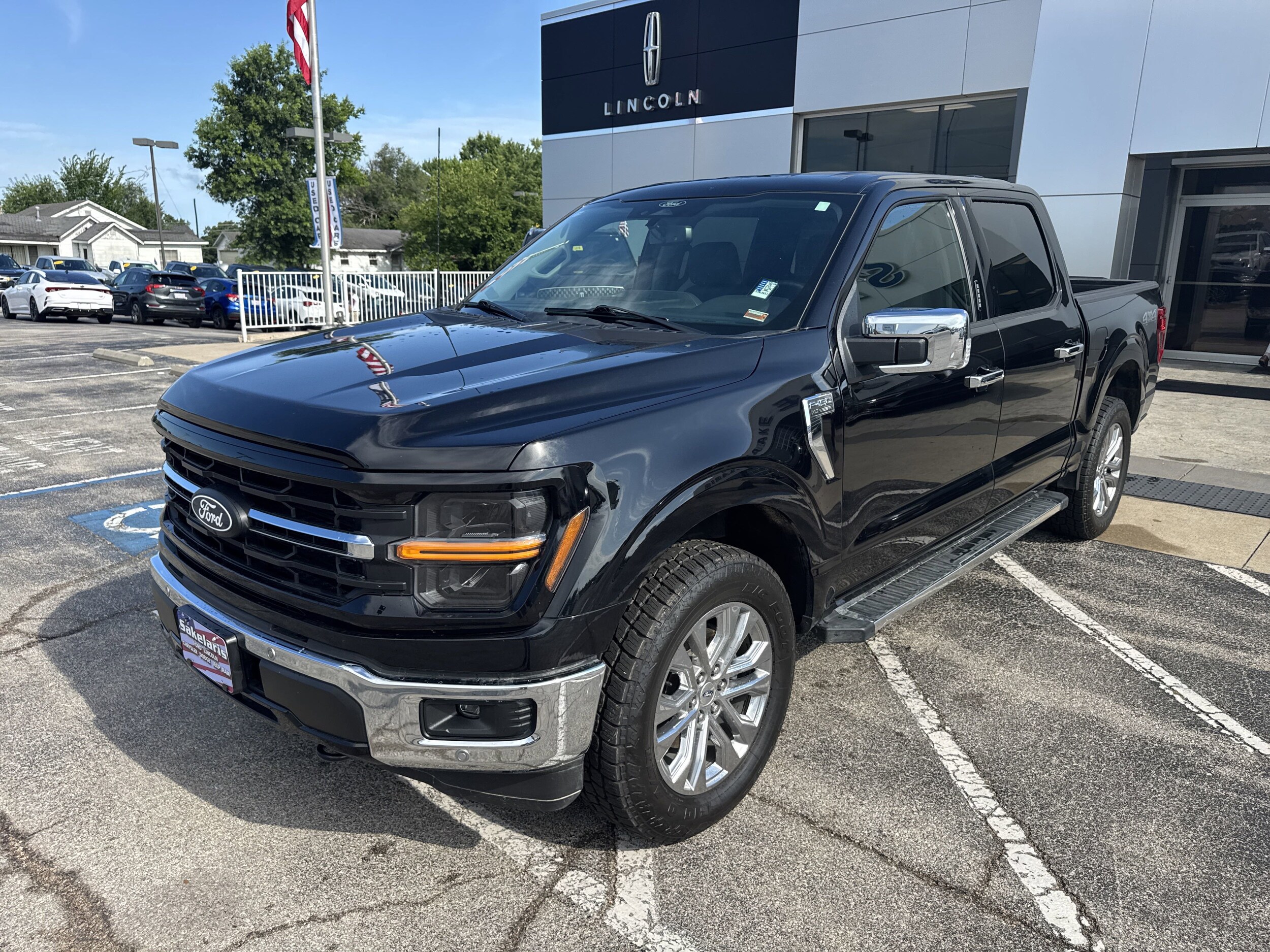 2024 Ford F-150 XLT photo 3