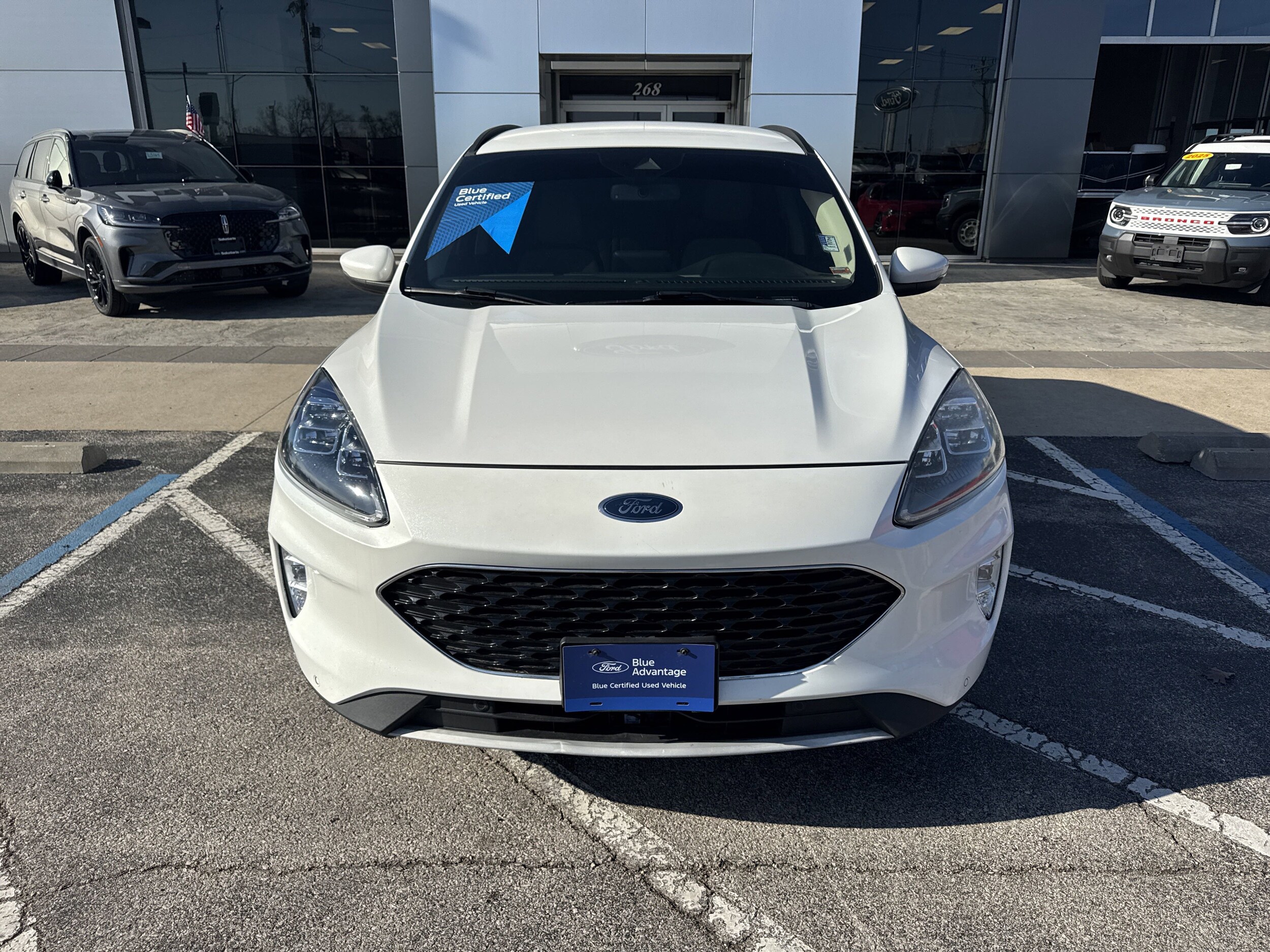 2020 Ford Escape Titanium photo 2