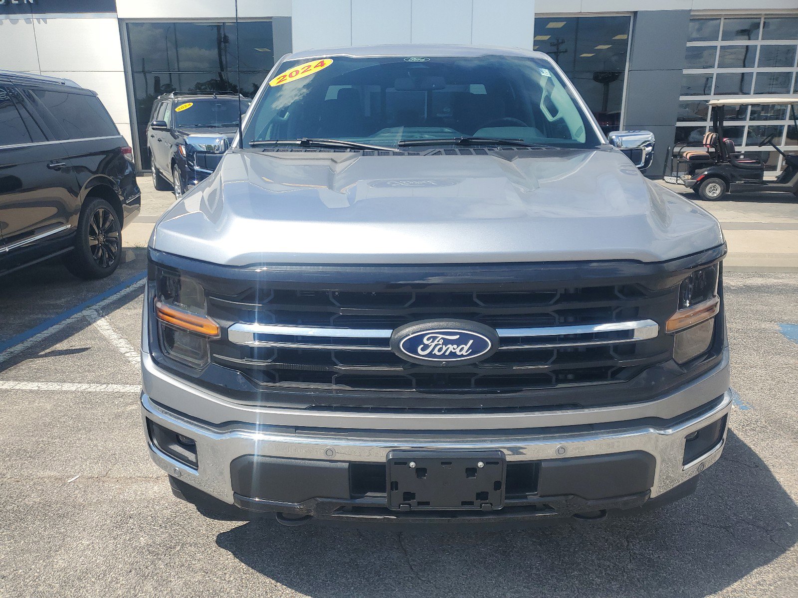 2024 Ford F-150 XLT photo 3