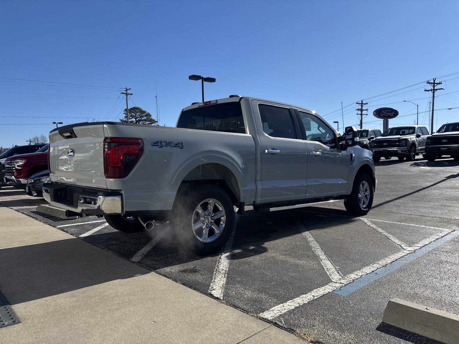 2024 Ford F-150 XLT photo 2