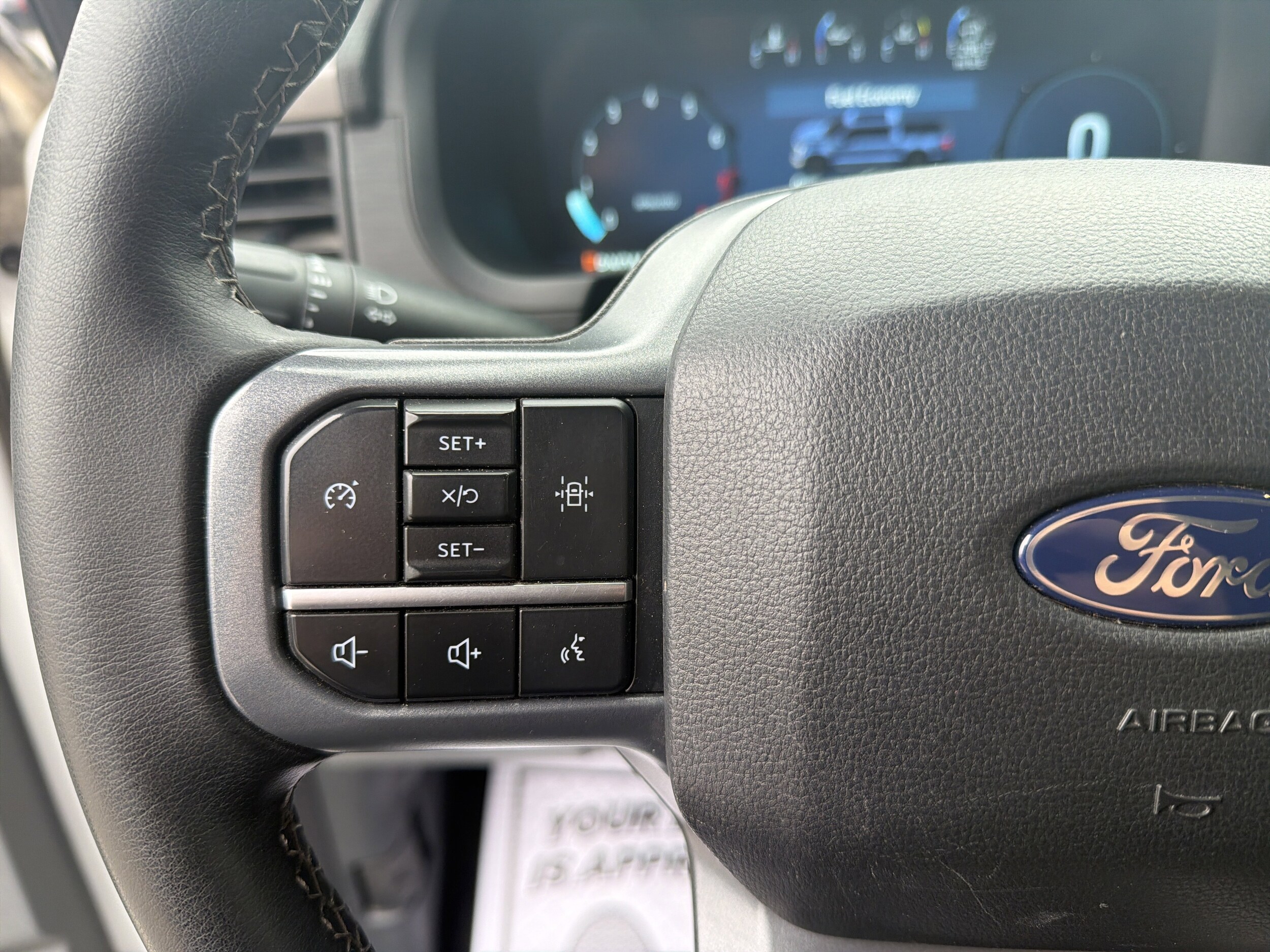 2025 Ford F-150 XLT - Photo 18