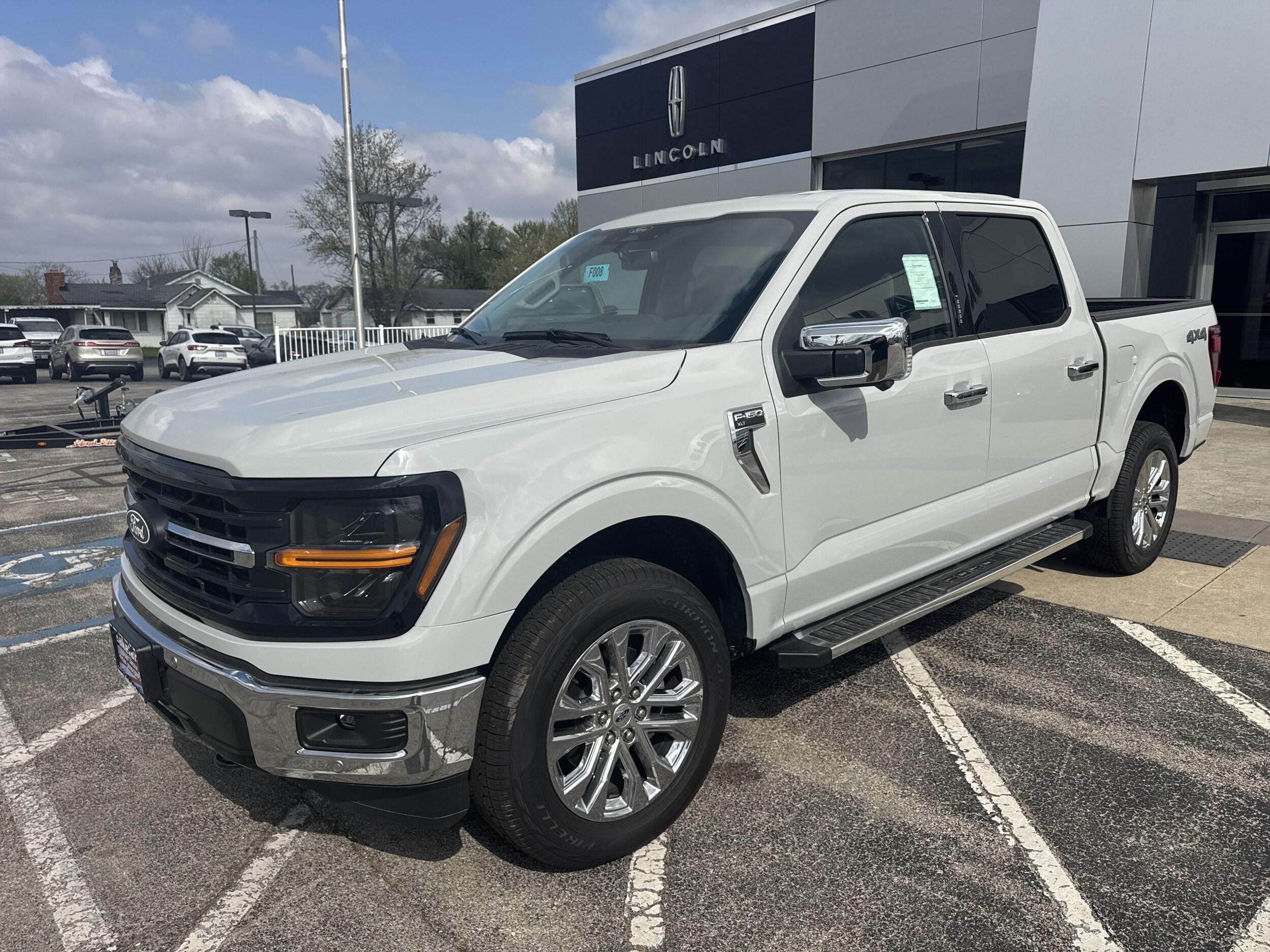 2024 Ford F-150 XLT photo 3
