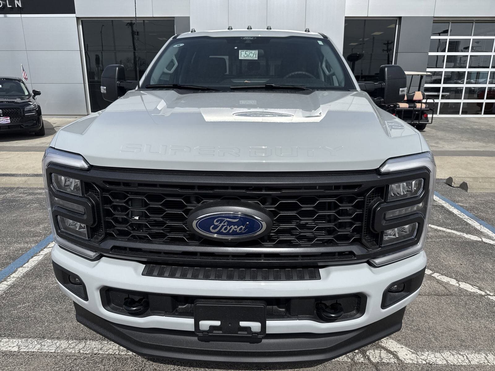 2025 Ford F-250 photo 2