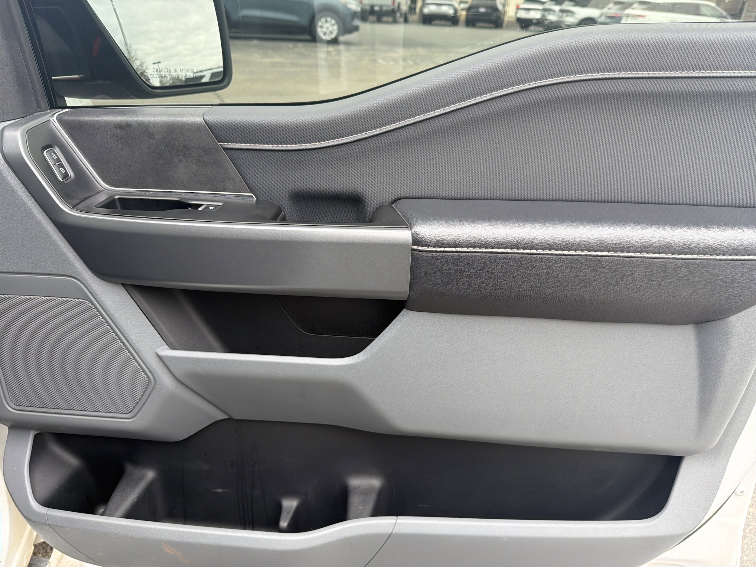 2025 Ford F-150 XLT - Photo 31
