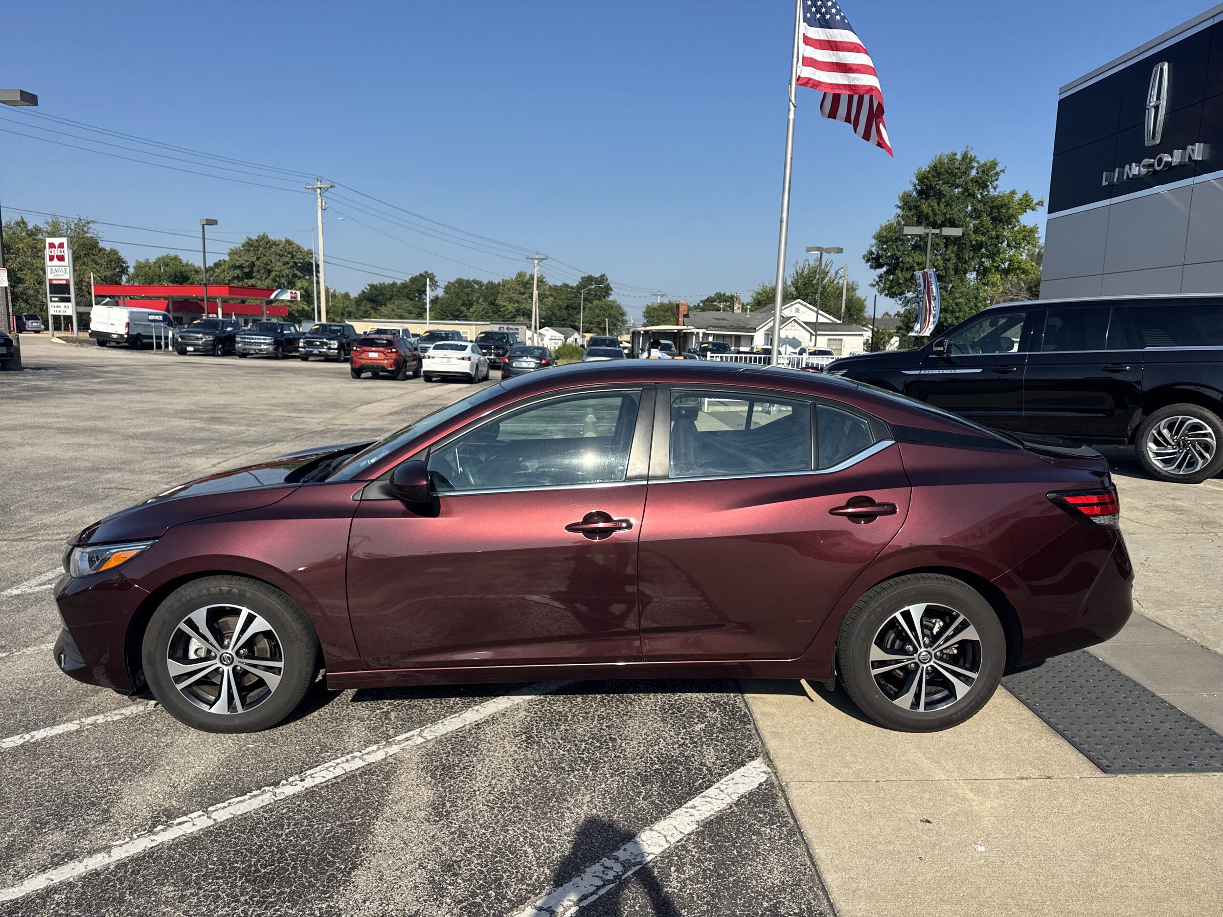 2023 Nissan Sentra SV photo 4
