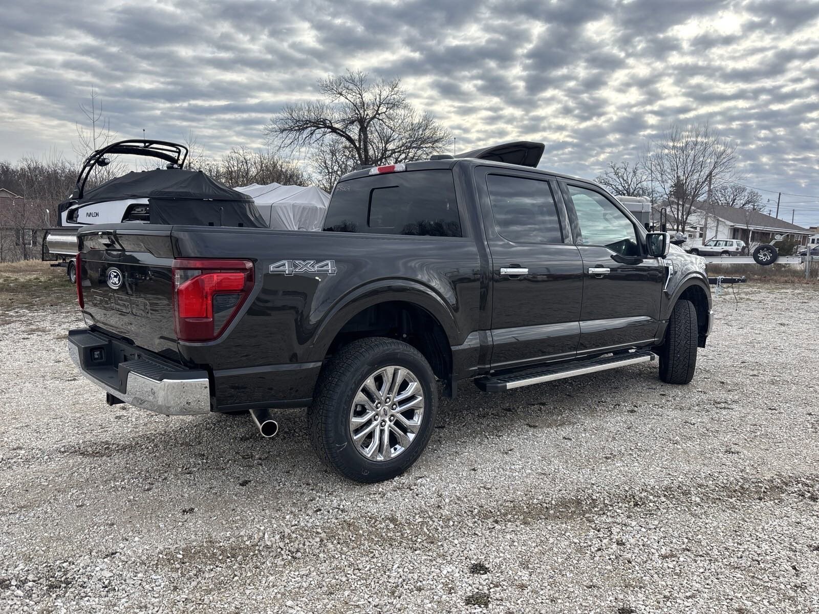 2024 Ford F-150 XLT photo 3