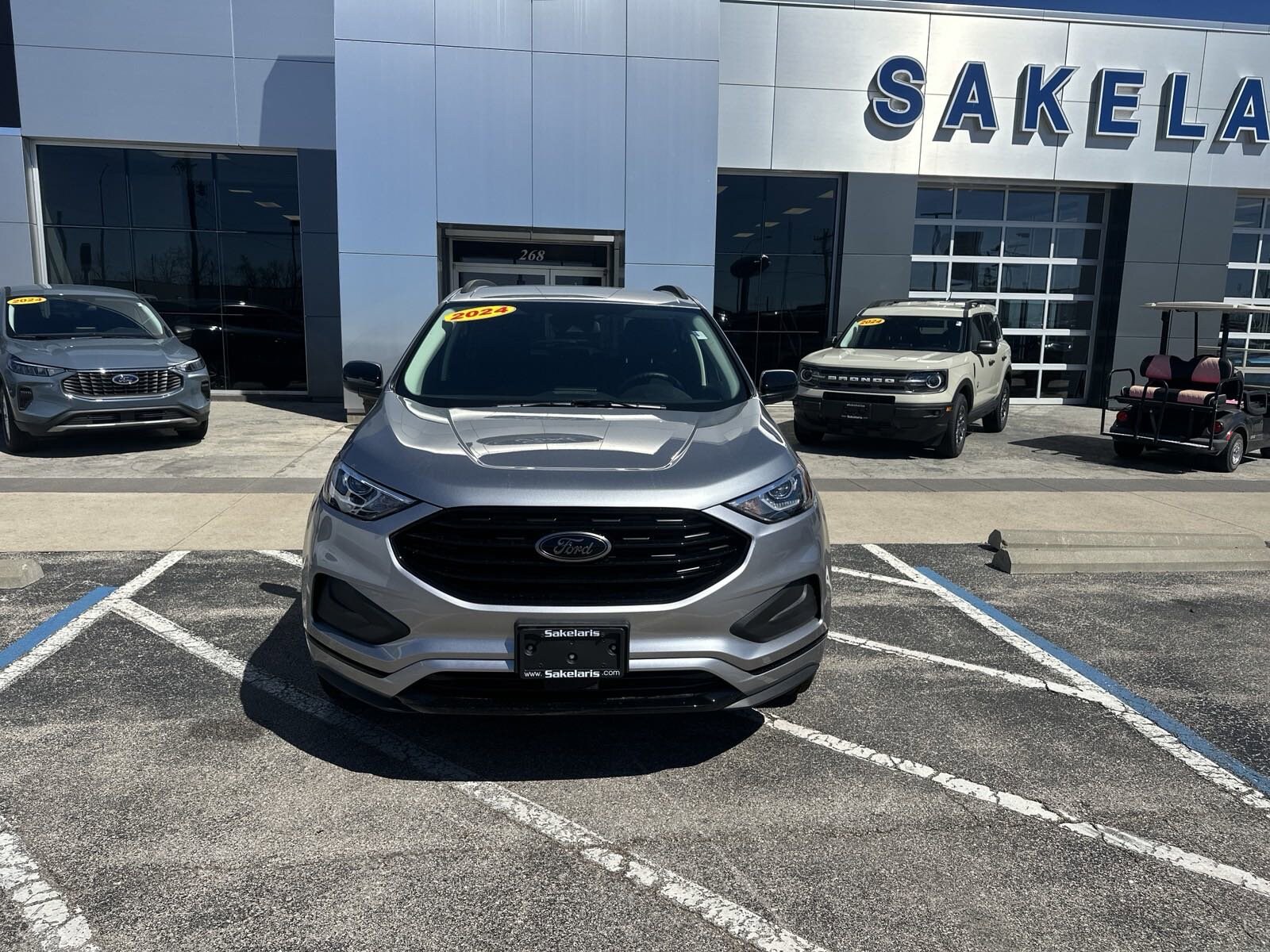 2024 Ford Edge SE photo 2