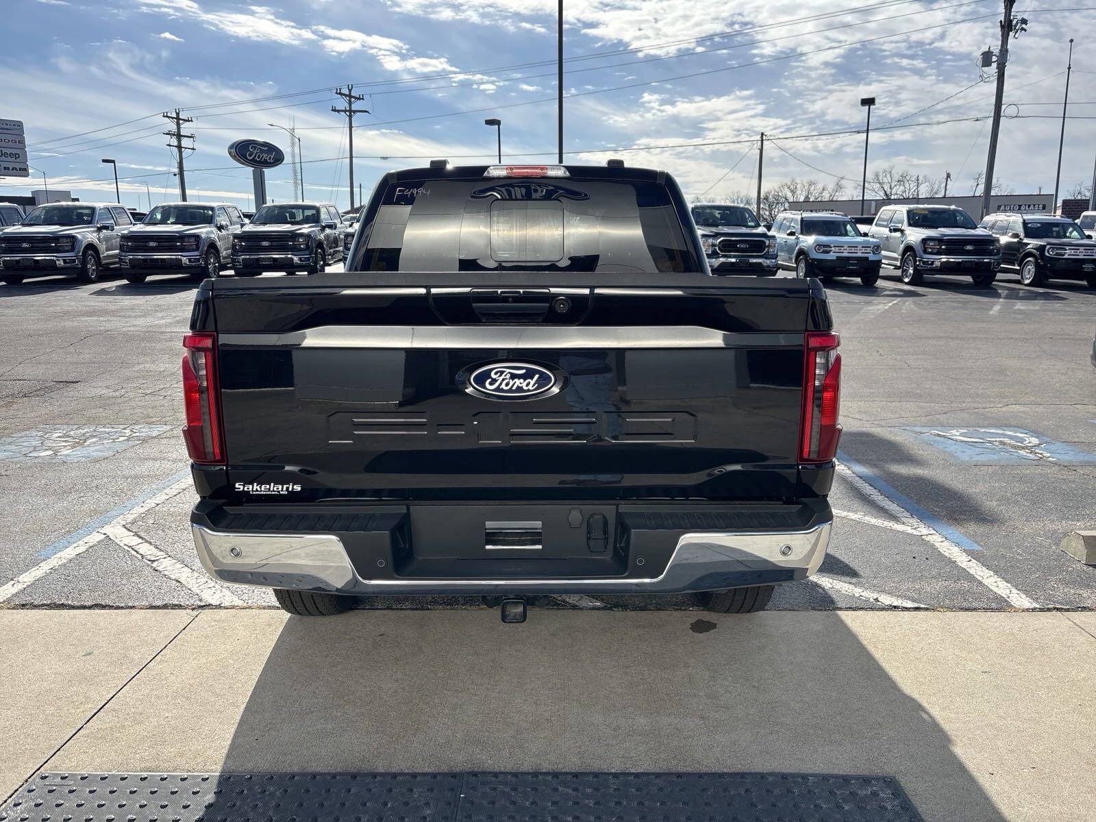 2024 Ford F-150 XLT photo 4