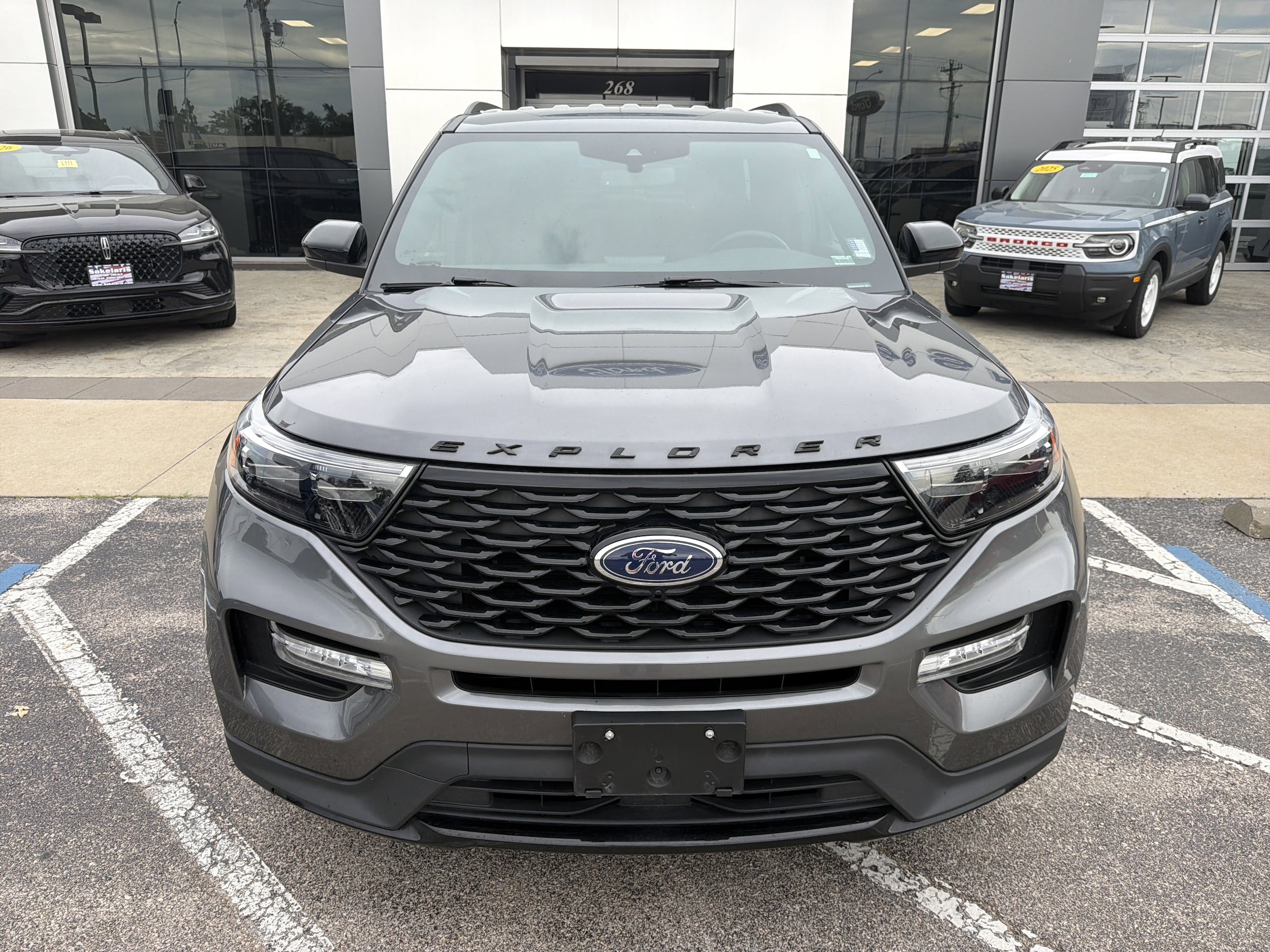 Vehicle Image 2
