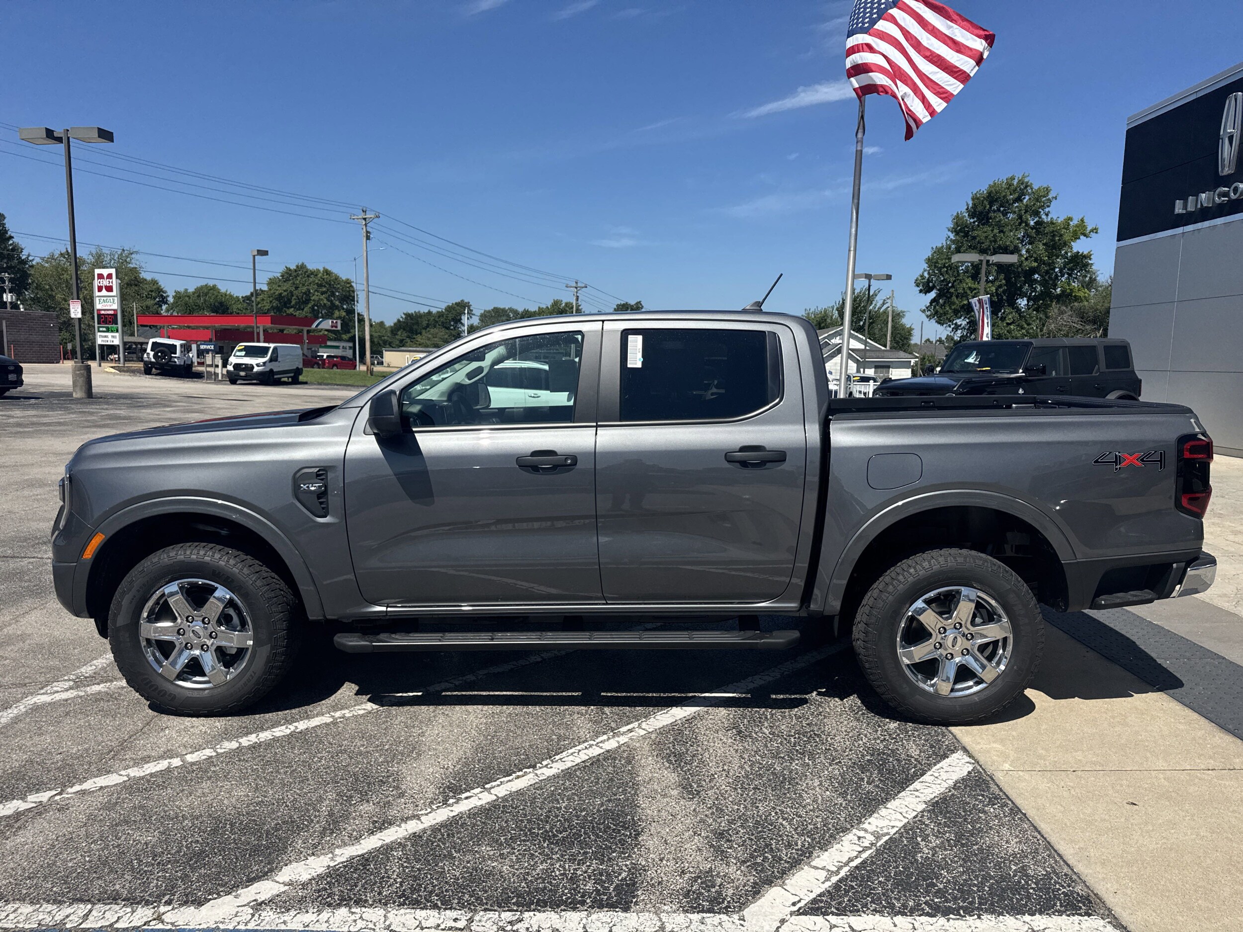 2025 Ford Ranger XLT photo 3