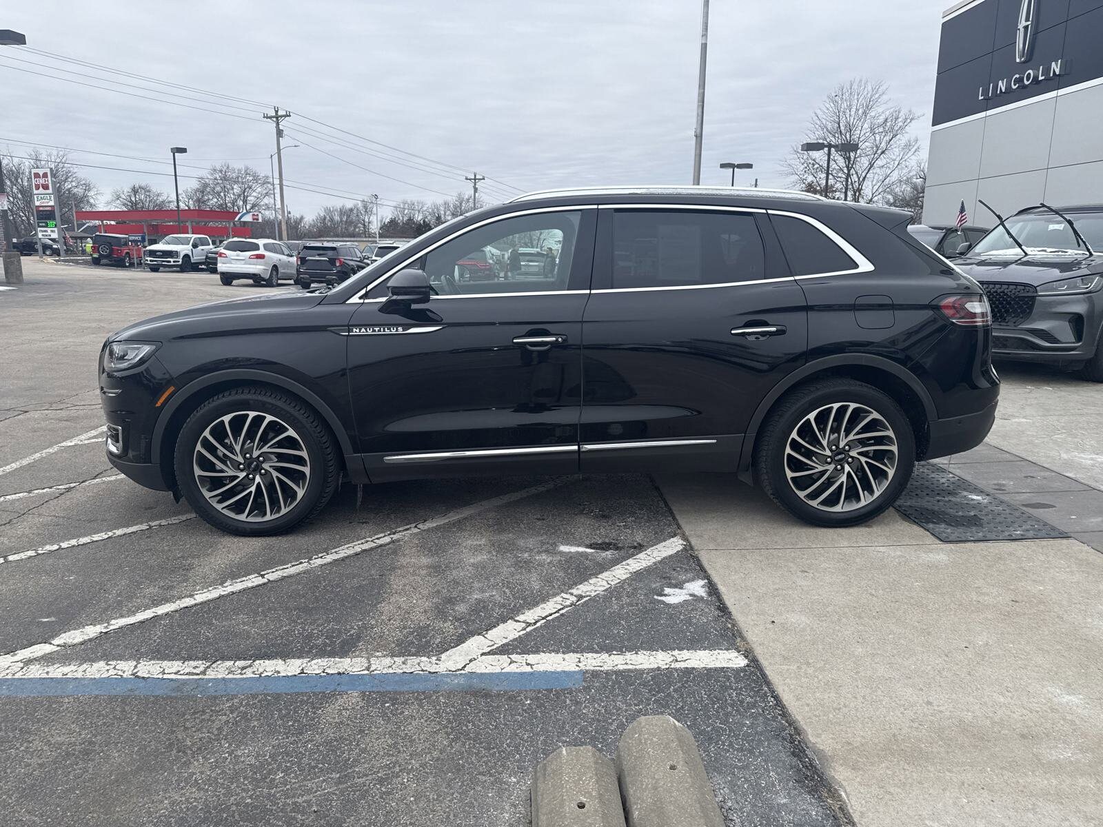 2020 Lincoln Nautilus Reserve photo 4