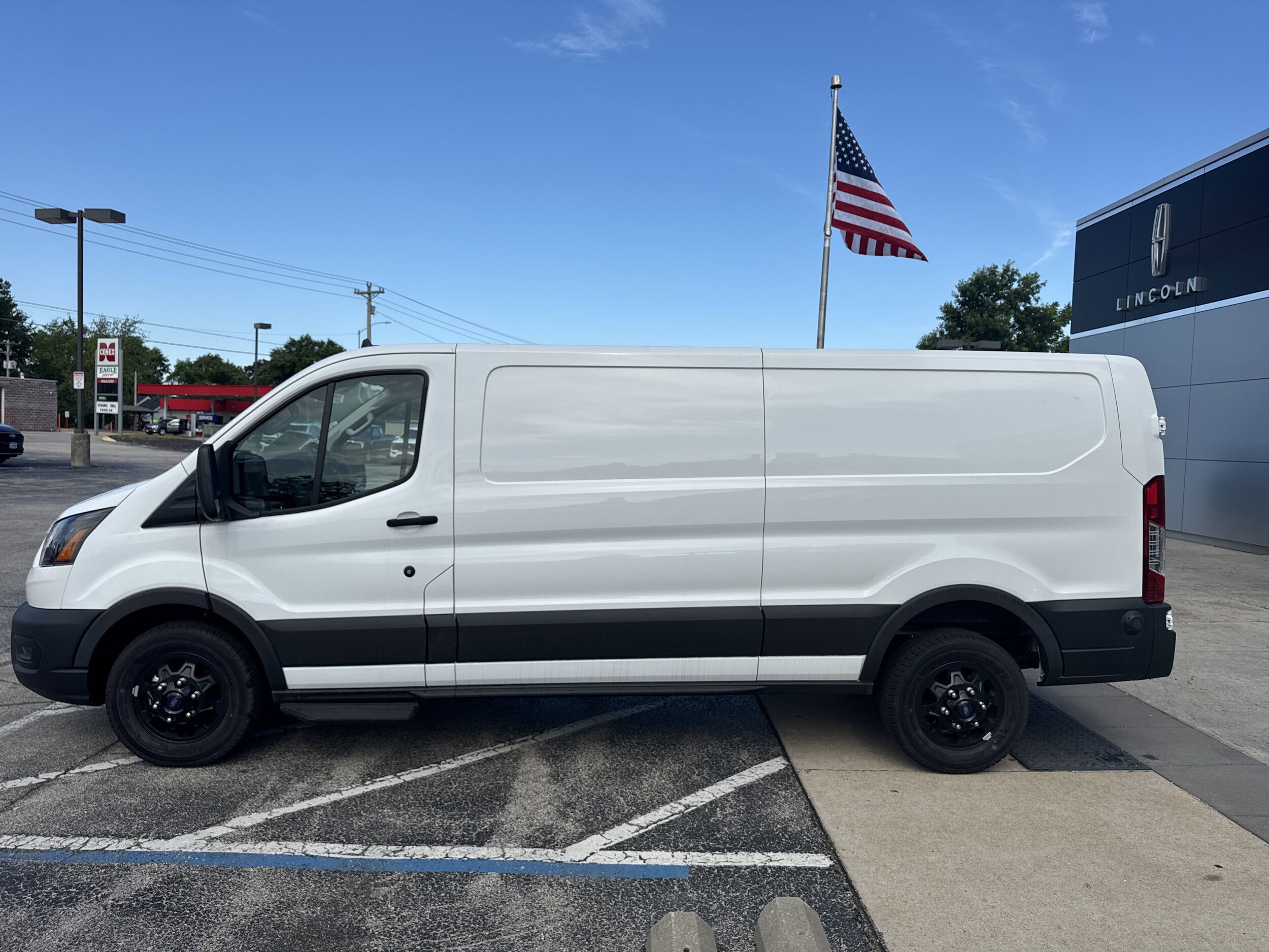 2024 Ford Transit photo 4