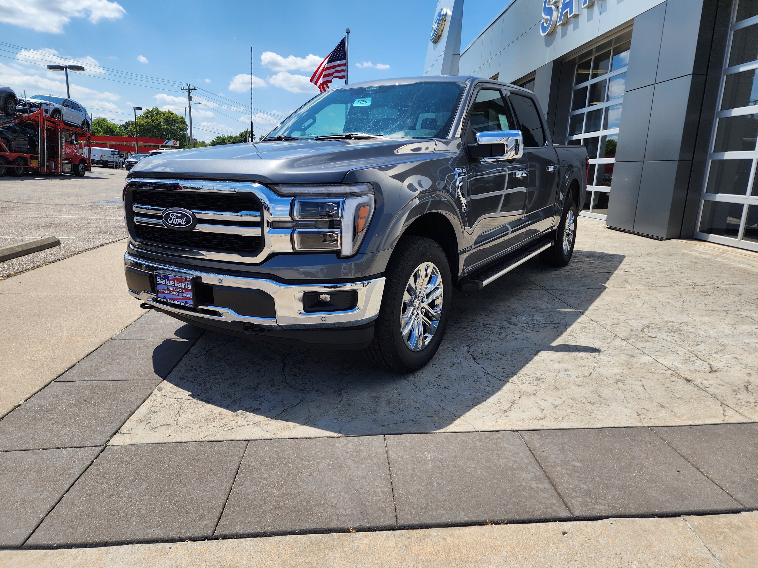 2025 Ford F-150 Lariat photo 3
