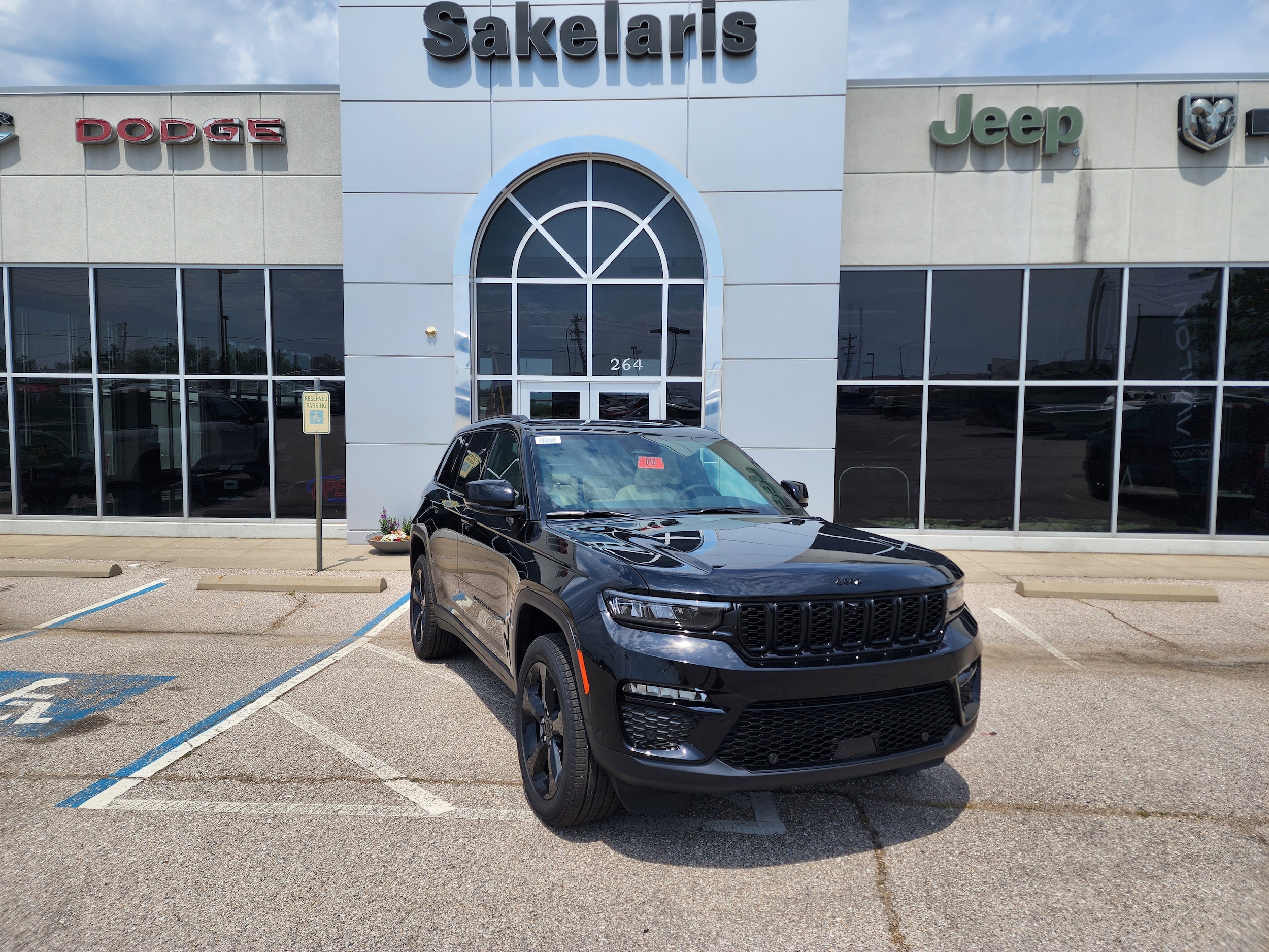 2025 Jeep Grand Cherokee LIMITED 4X4
